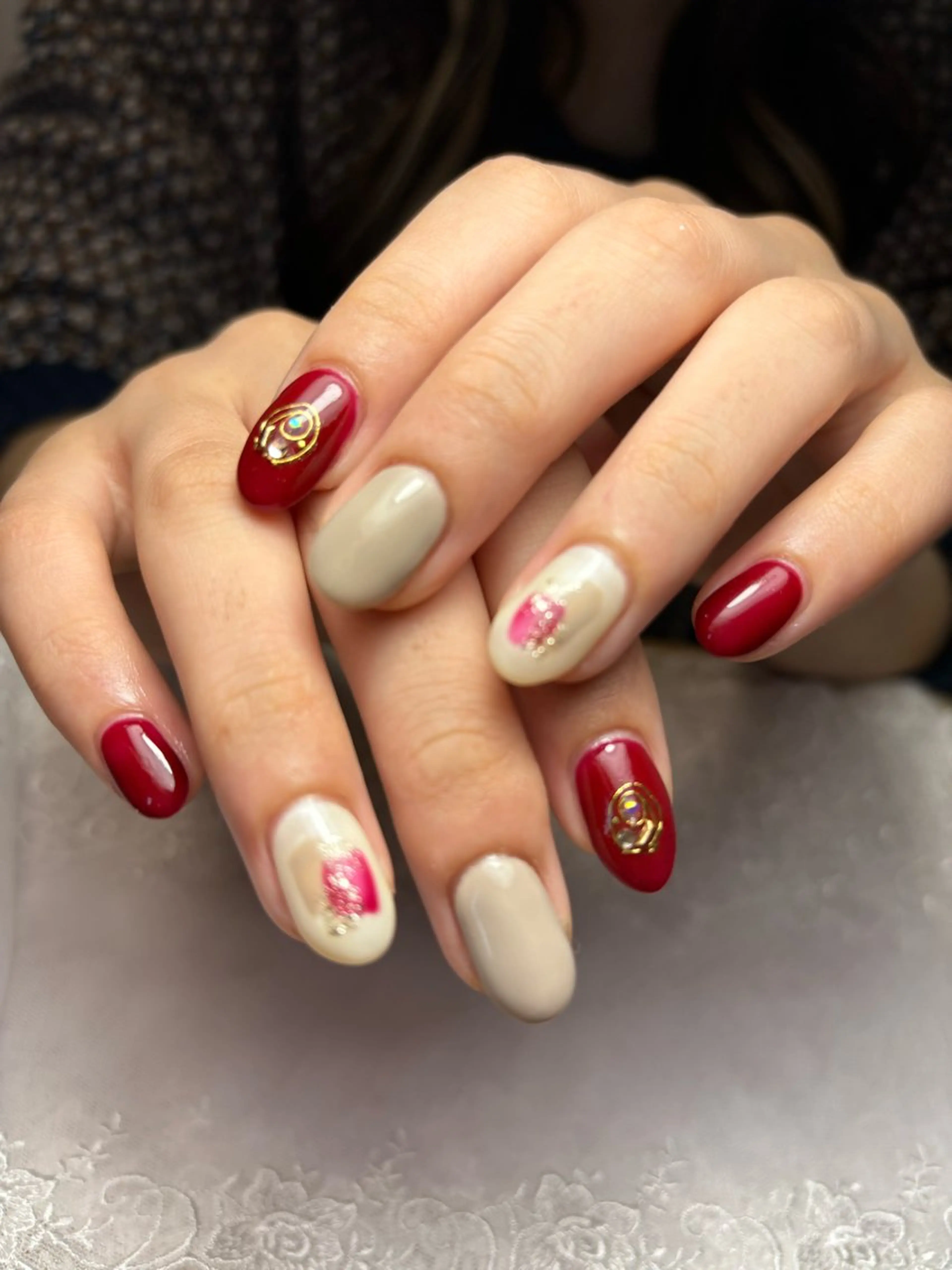 ネイル ボルドー ニュアンスネイル 冬ネイル クリスマス ハンドネイル Belle　ネイル＆ ホワイトニングサロンのネイルデザイン