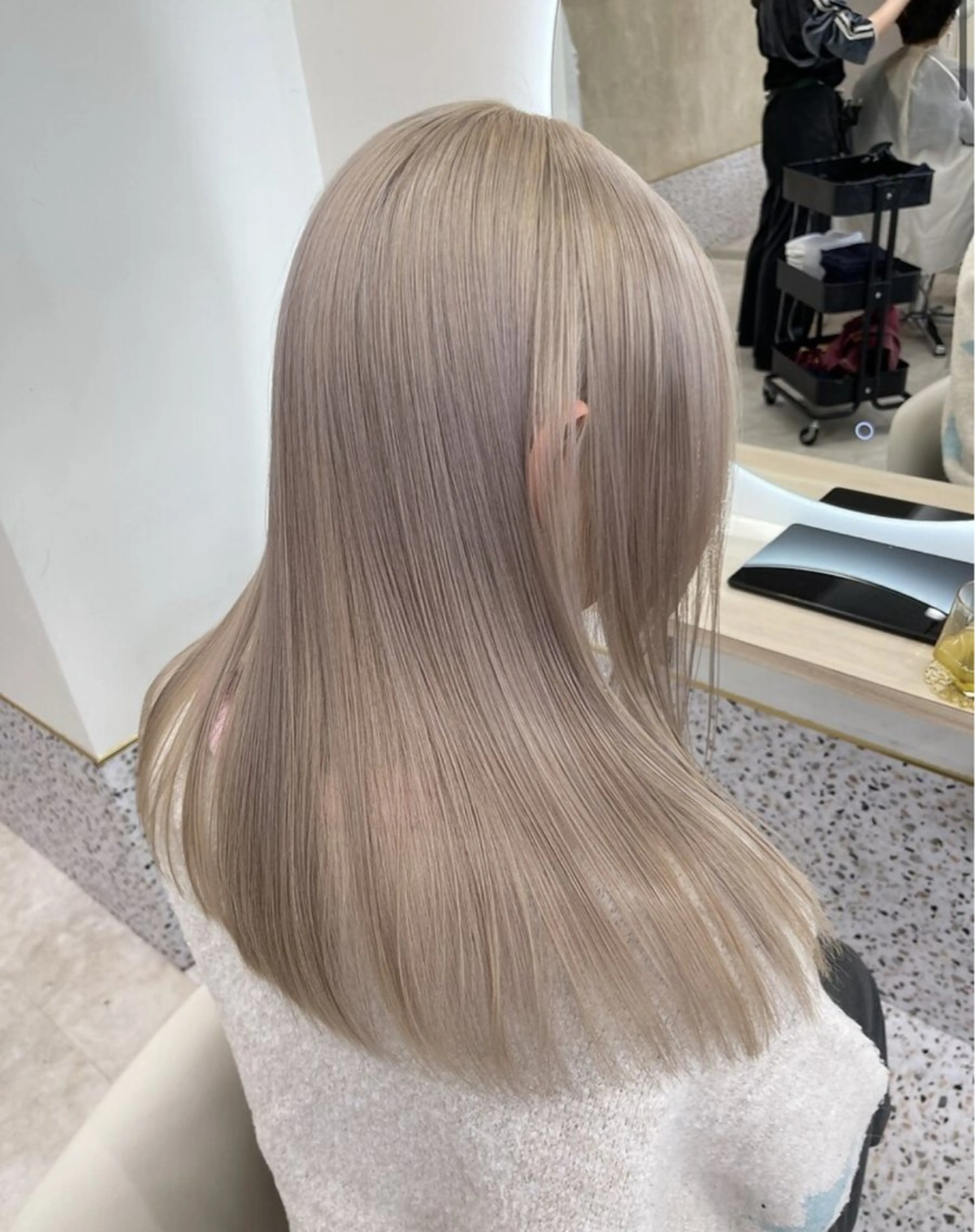 セミロング 伸ばしかけ カラーモデル募集中 Rei🐈‍⬛/大宮のヘアスタイル