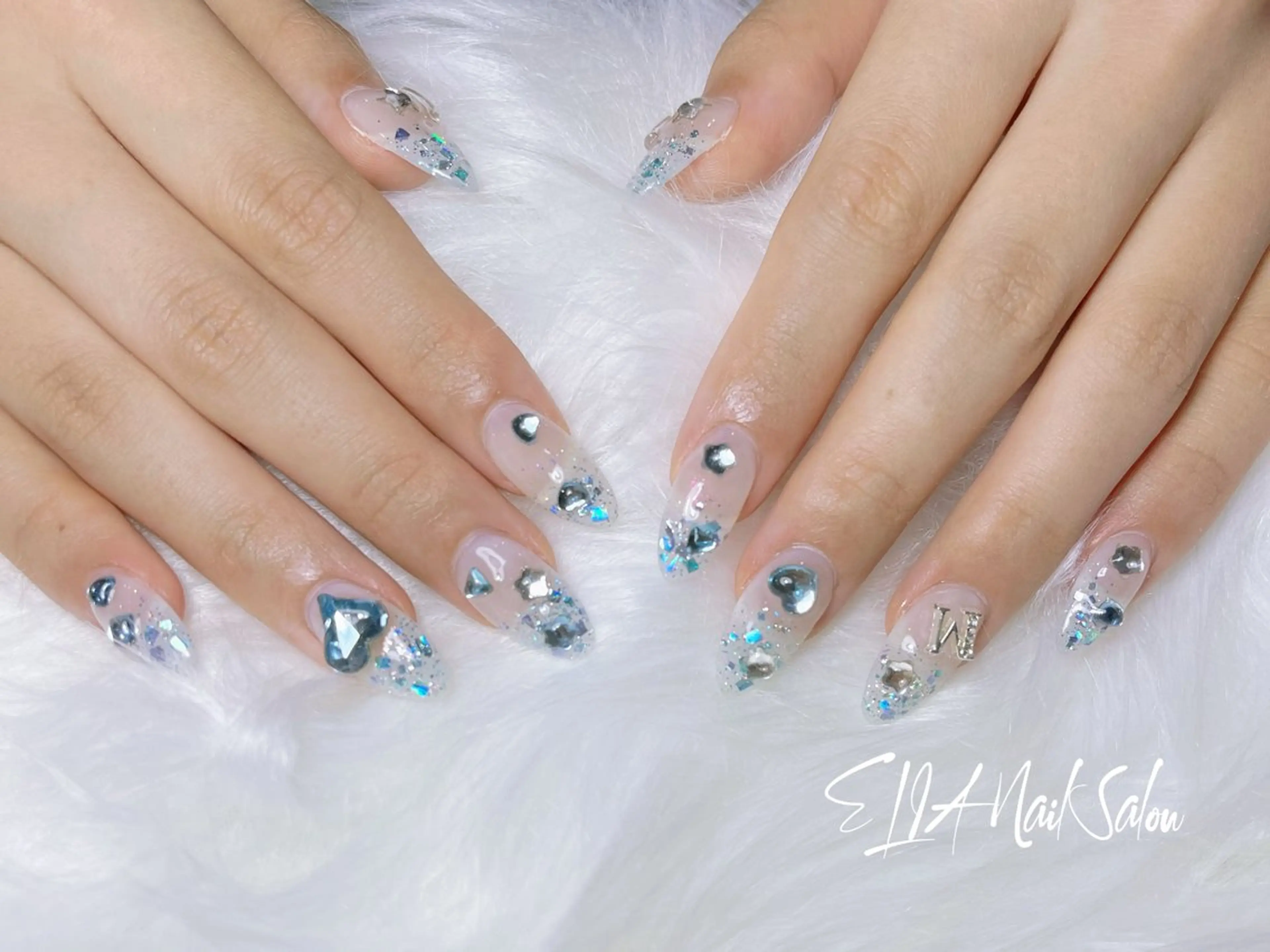 ミディアム cici nailのネイルデザイン