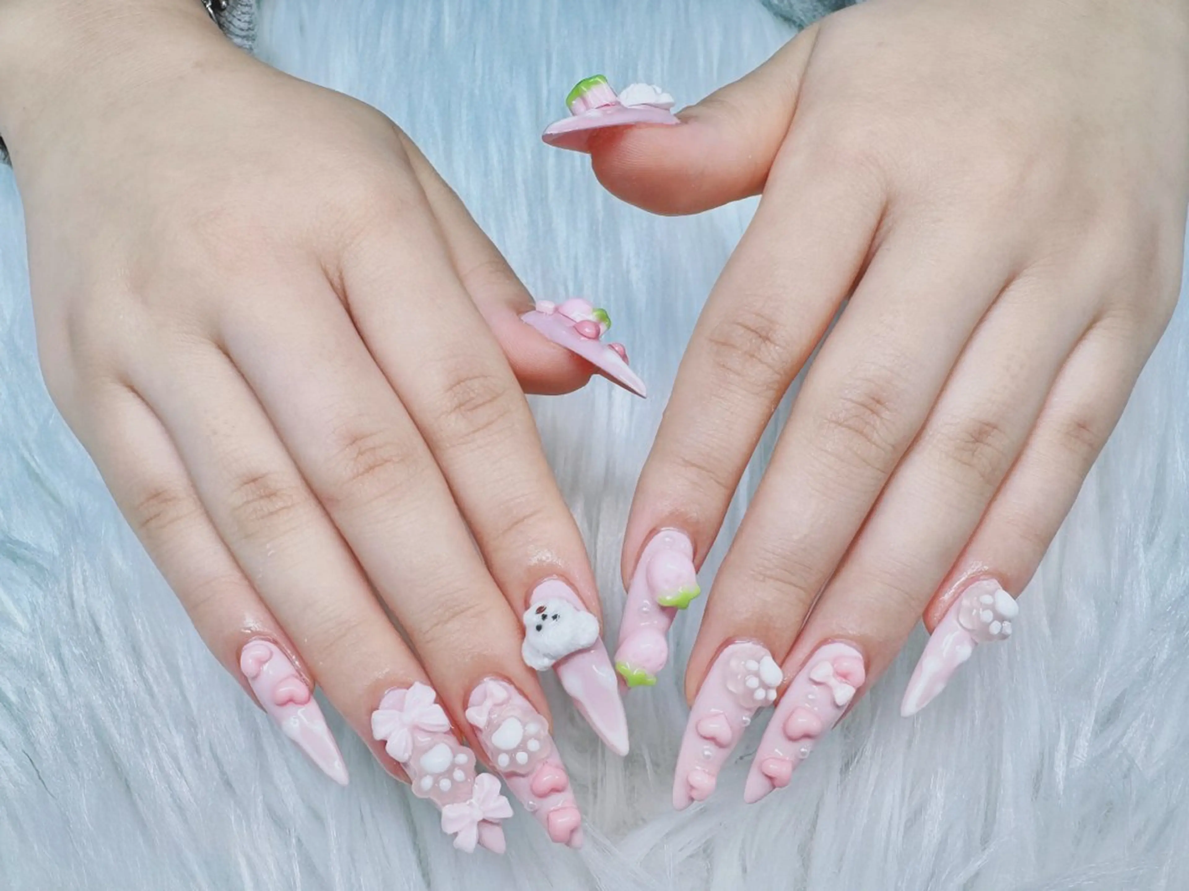 ネイル フットネイル ジェルネイル 韓国ネイル マグネットネイル 持ち込み ハンドネイル Akiko ネイルサロン所属・AKIKO ネイルサロンのネイルデザイン