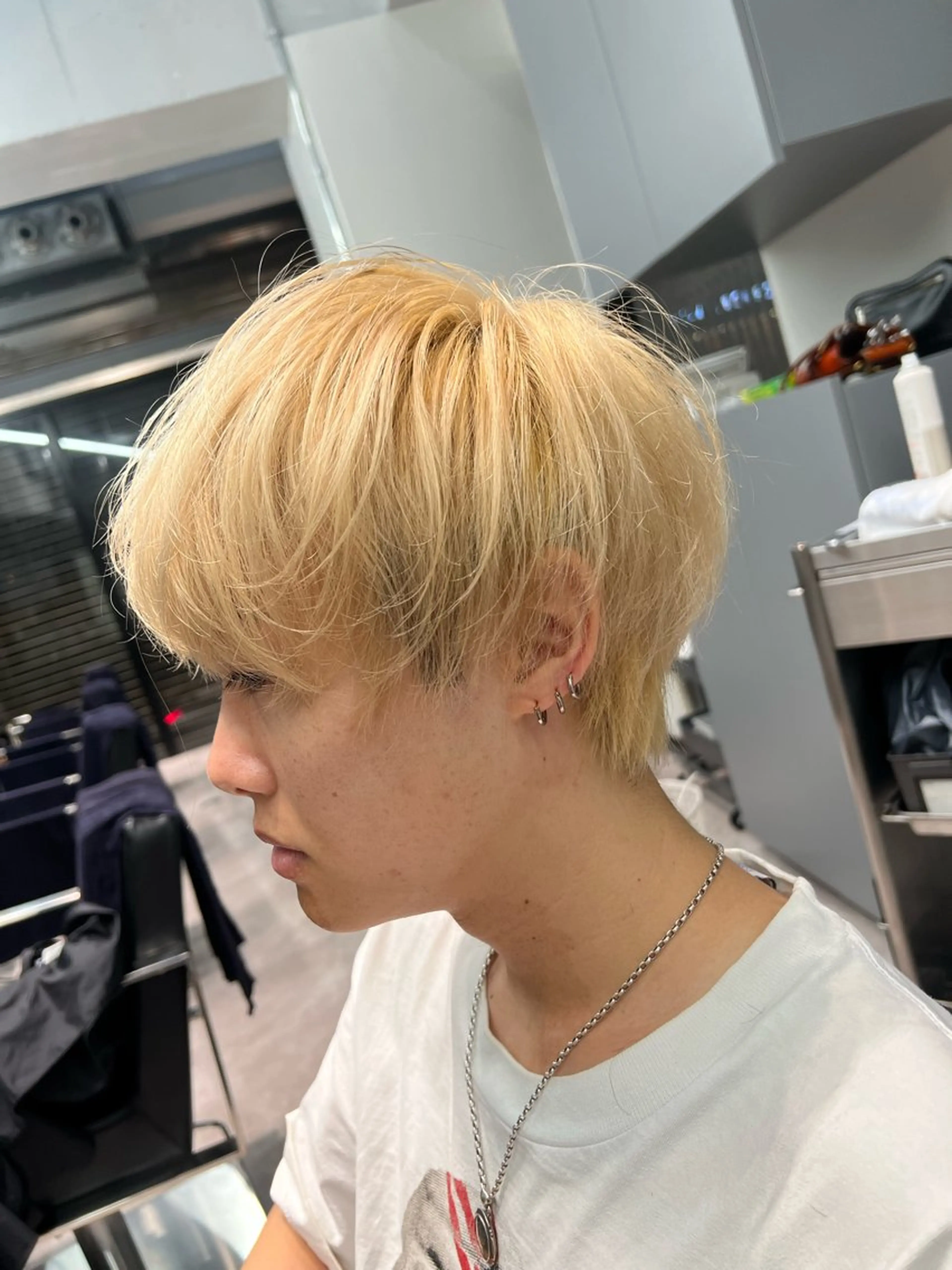 ショート カラー ベージュカラー ブリーチ 抜きっぱなしブロンド ブロンド ブロンドベージュ 堀江 /木下椋麻のヘアスタイル