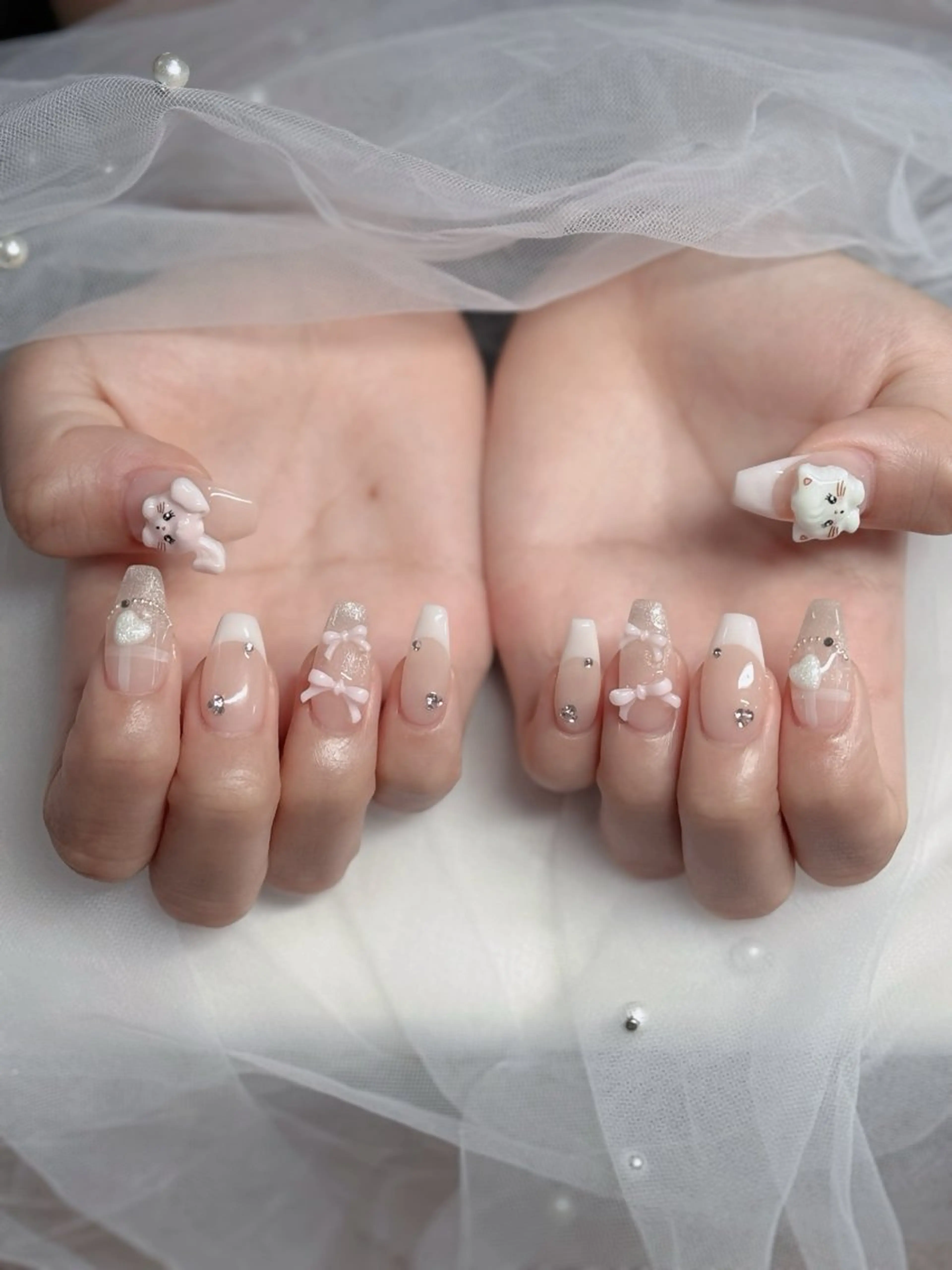 ネイル フレンチネイル ジェルネイル ガラスフレンチ ハロウィン ハート ハンドネイル H.baby Nail Salonのネイルデザイン