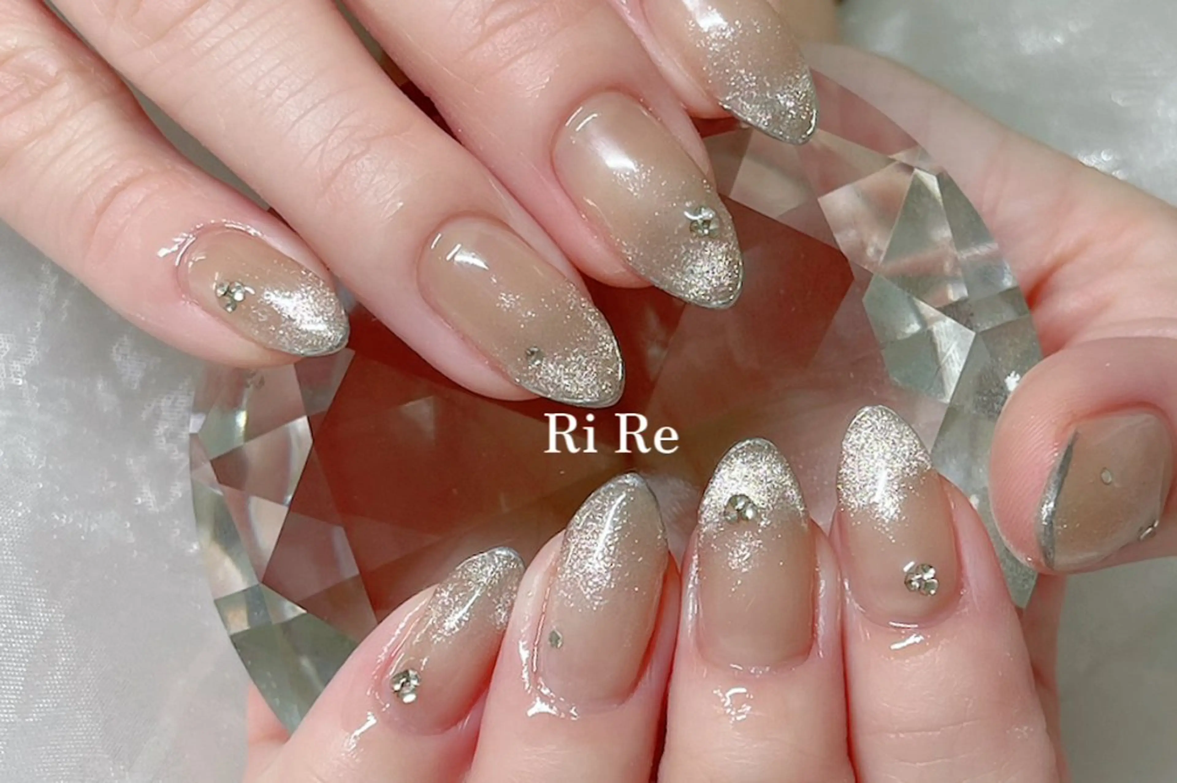 ネイル グラデーション マグネットネイル シルバー Nailsalon RiRe♡Reikaのネイルデザイン