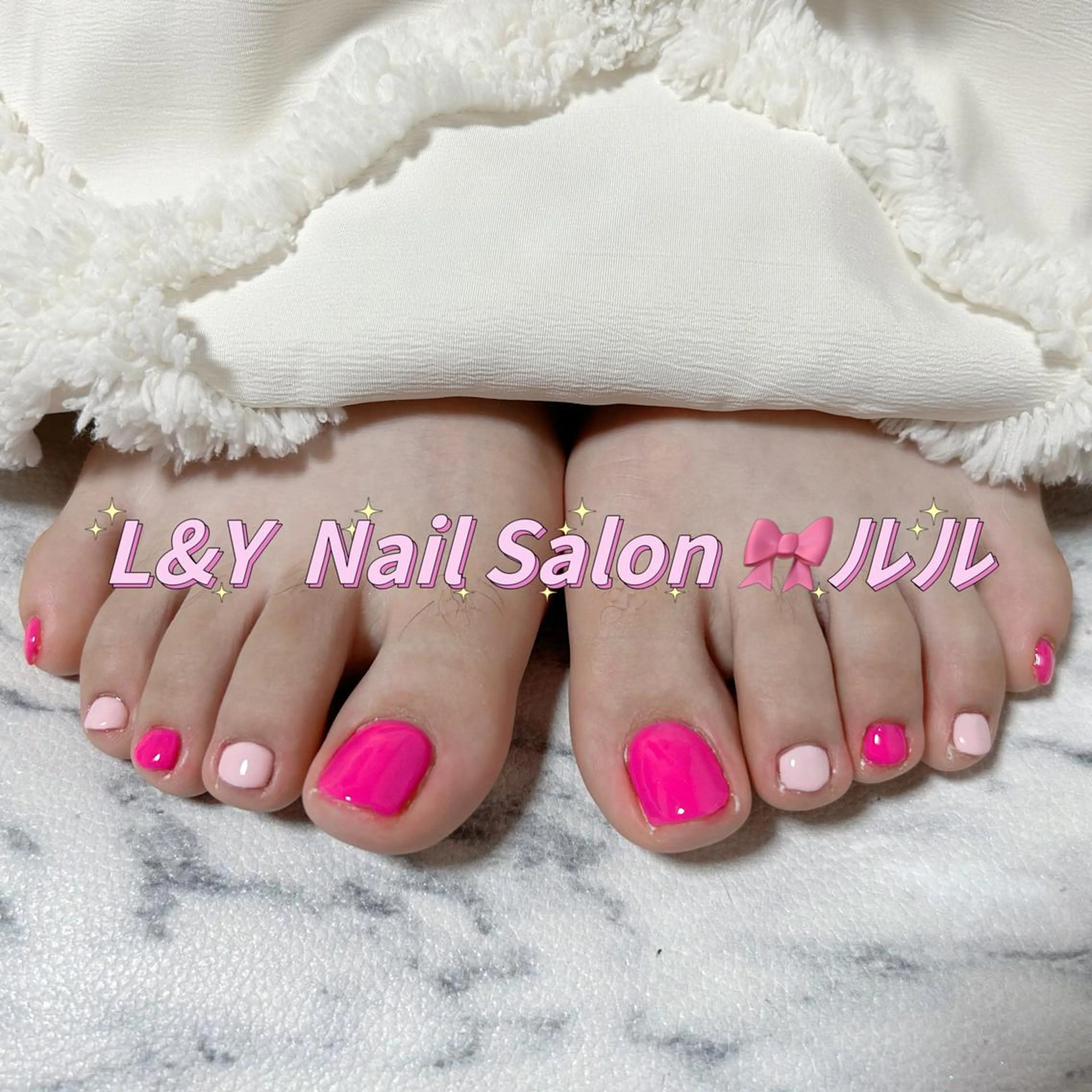 ネイル フットネイル 🌼 Alinaのネイルデザイン