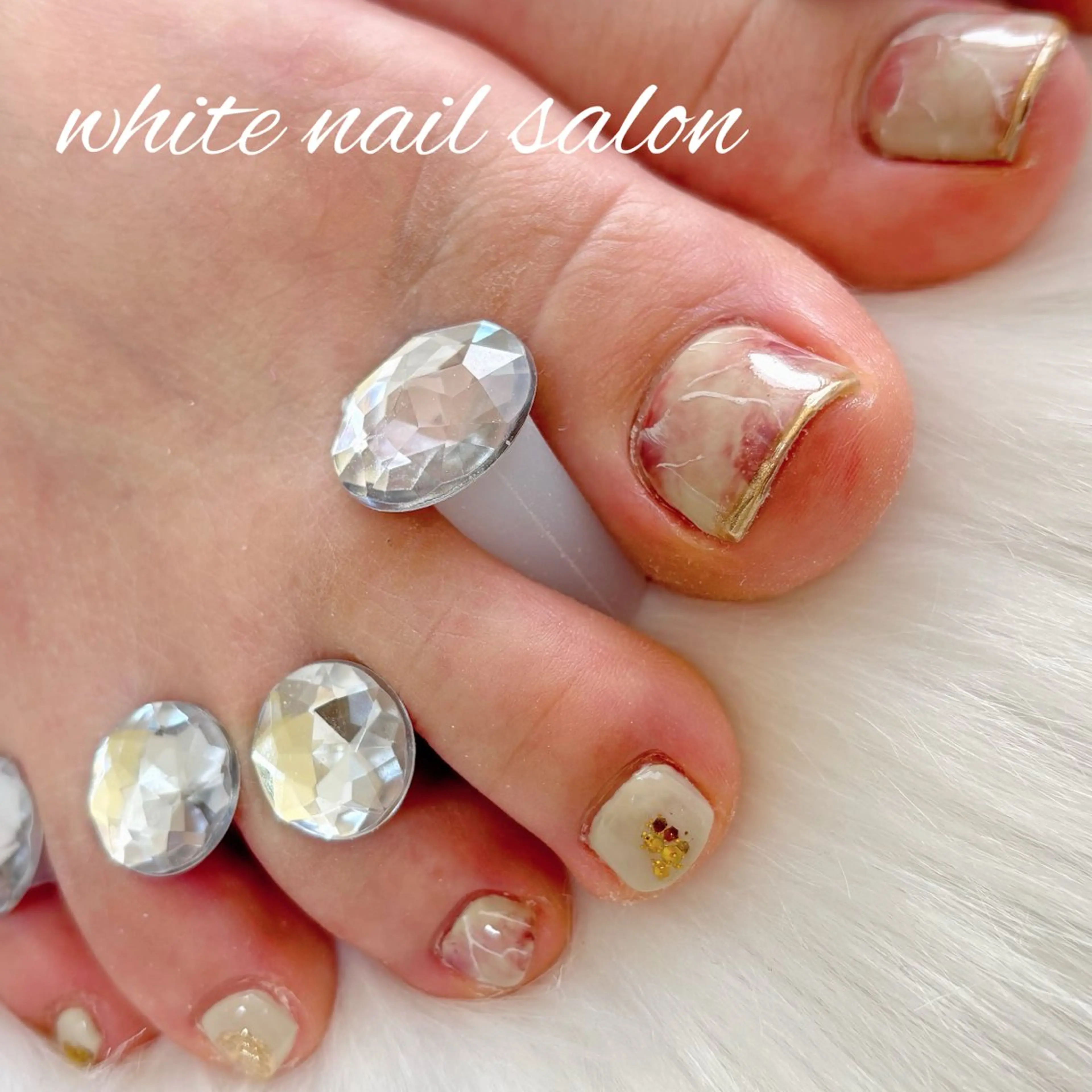 ネイル フットネイル フットネイル white nail salonのネイルデザイン