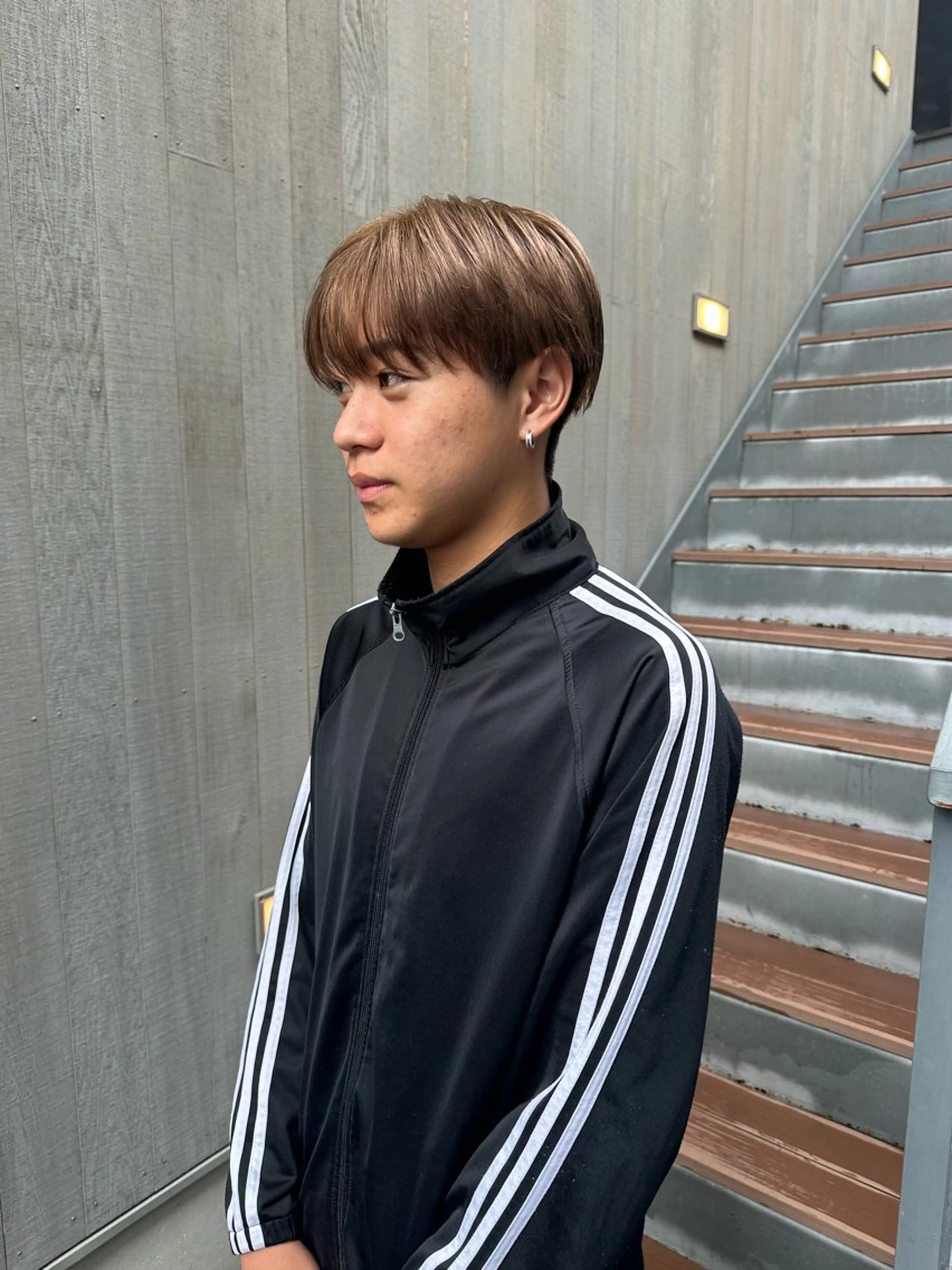 ショート カラー メンズ 似合わせレイヤー 海外風レイヤーmioのヘアスタイル