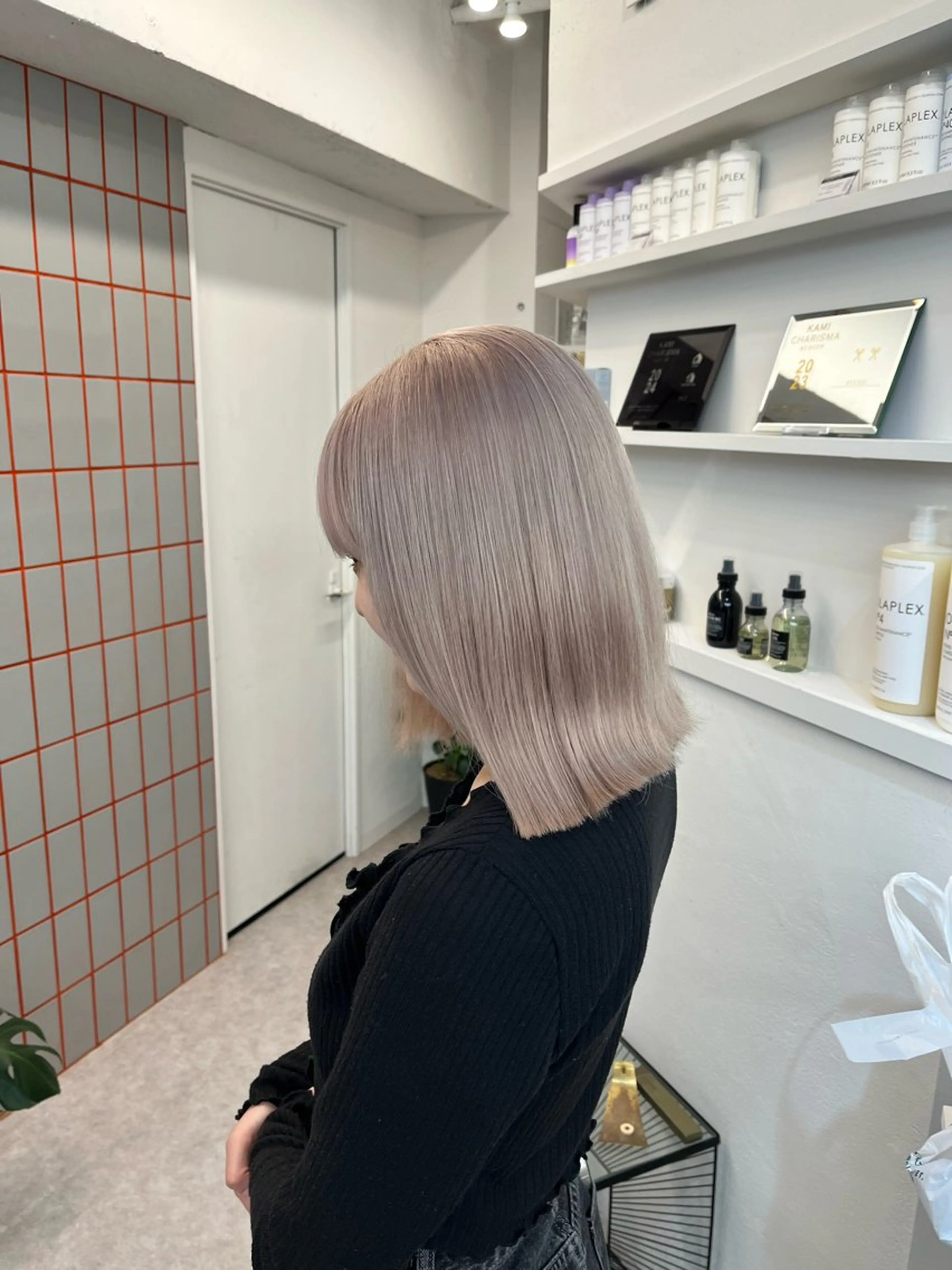 セミロング カラー ハイトーンカラー PELE所属・カットモデル無料 レイヤー、ボブ森龍哉のヘアスタイル