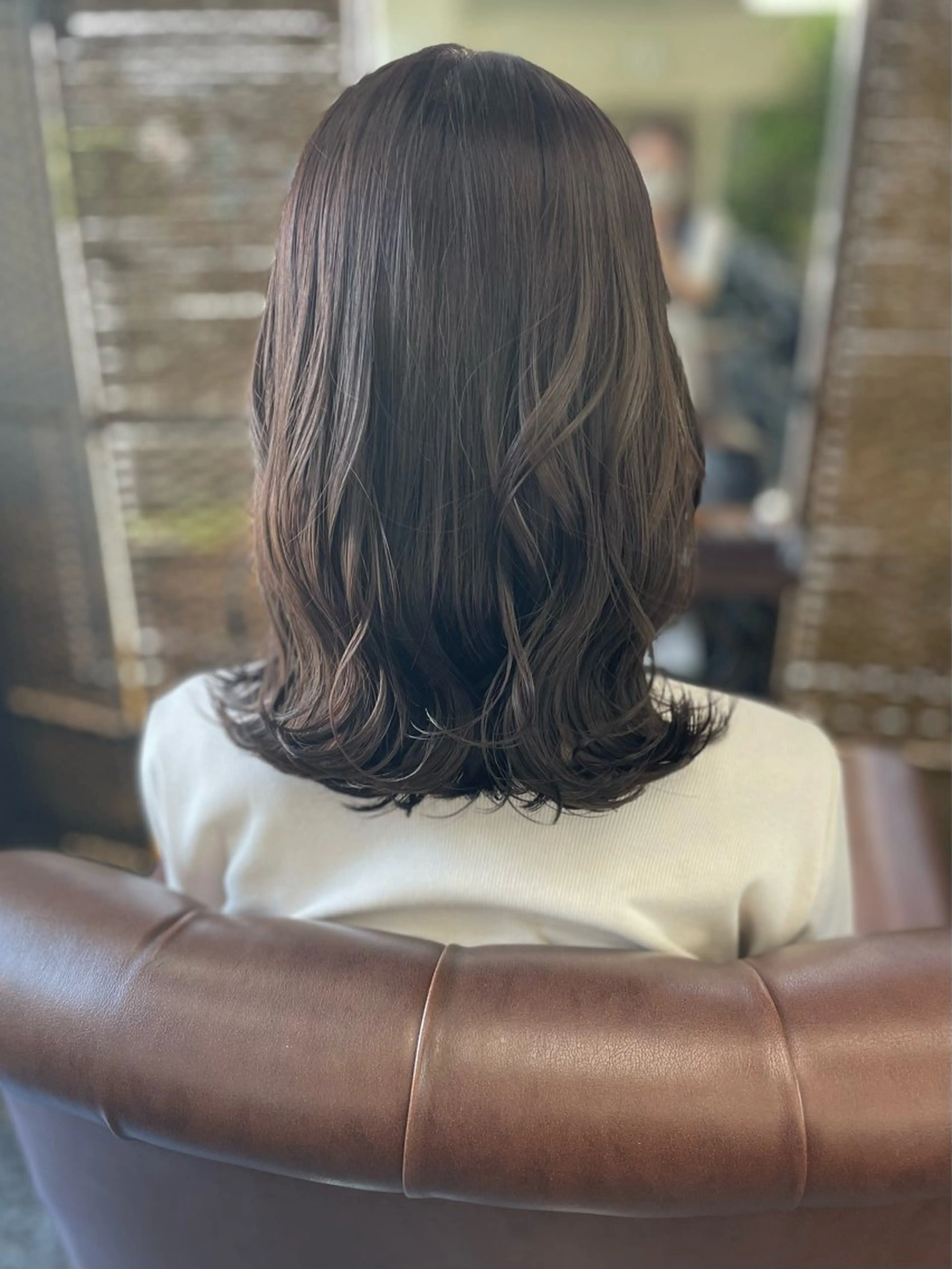ミディアム カラー ブラウンカラー ココアブラウン カット ヘアカラー トリートメント 沢田 瞳のヘアスタイル
