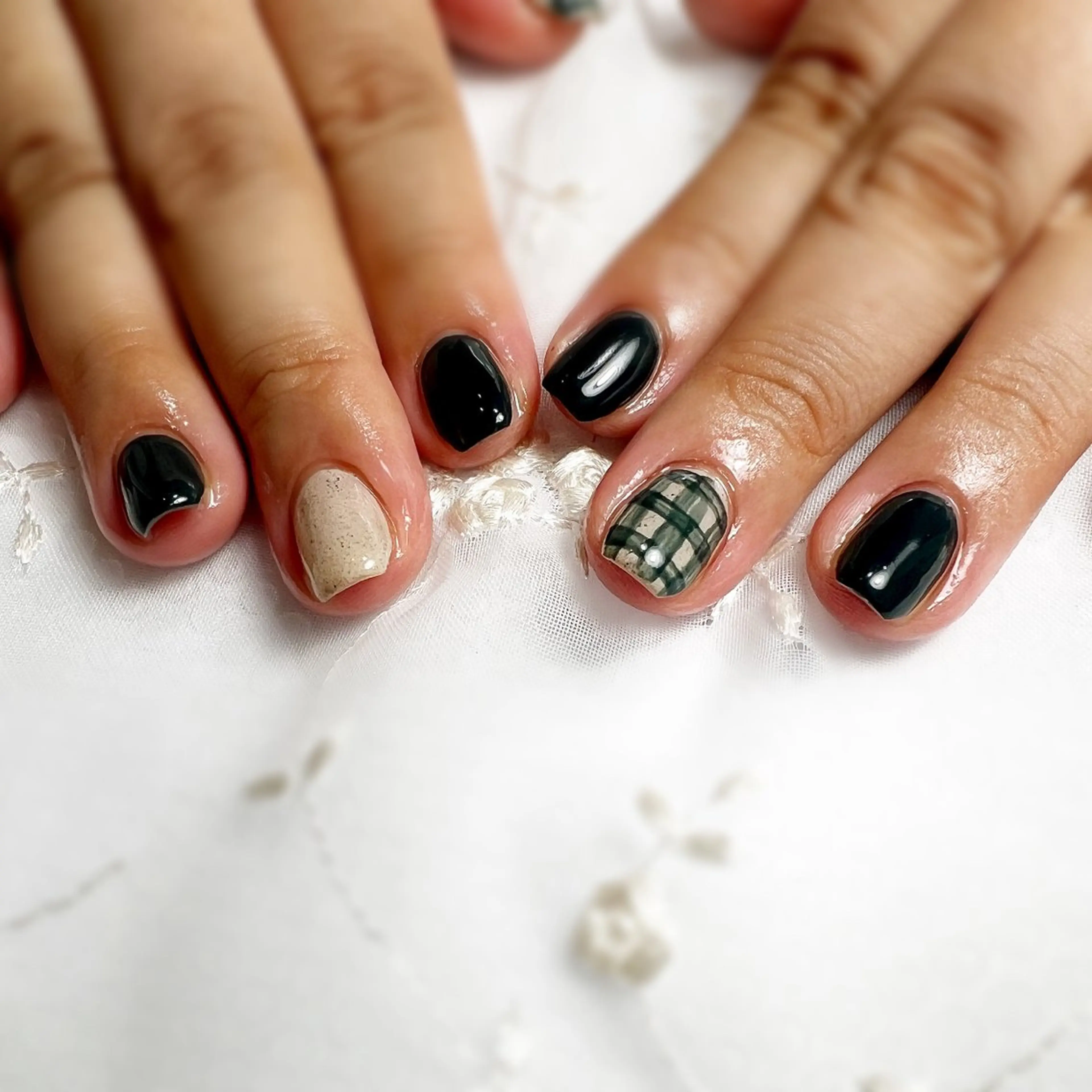 ネイル ハンドネイル フットネイル NAILsalon Laki(ラキ)のネイルデザイン