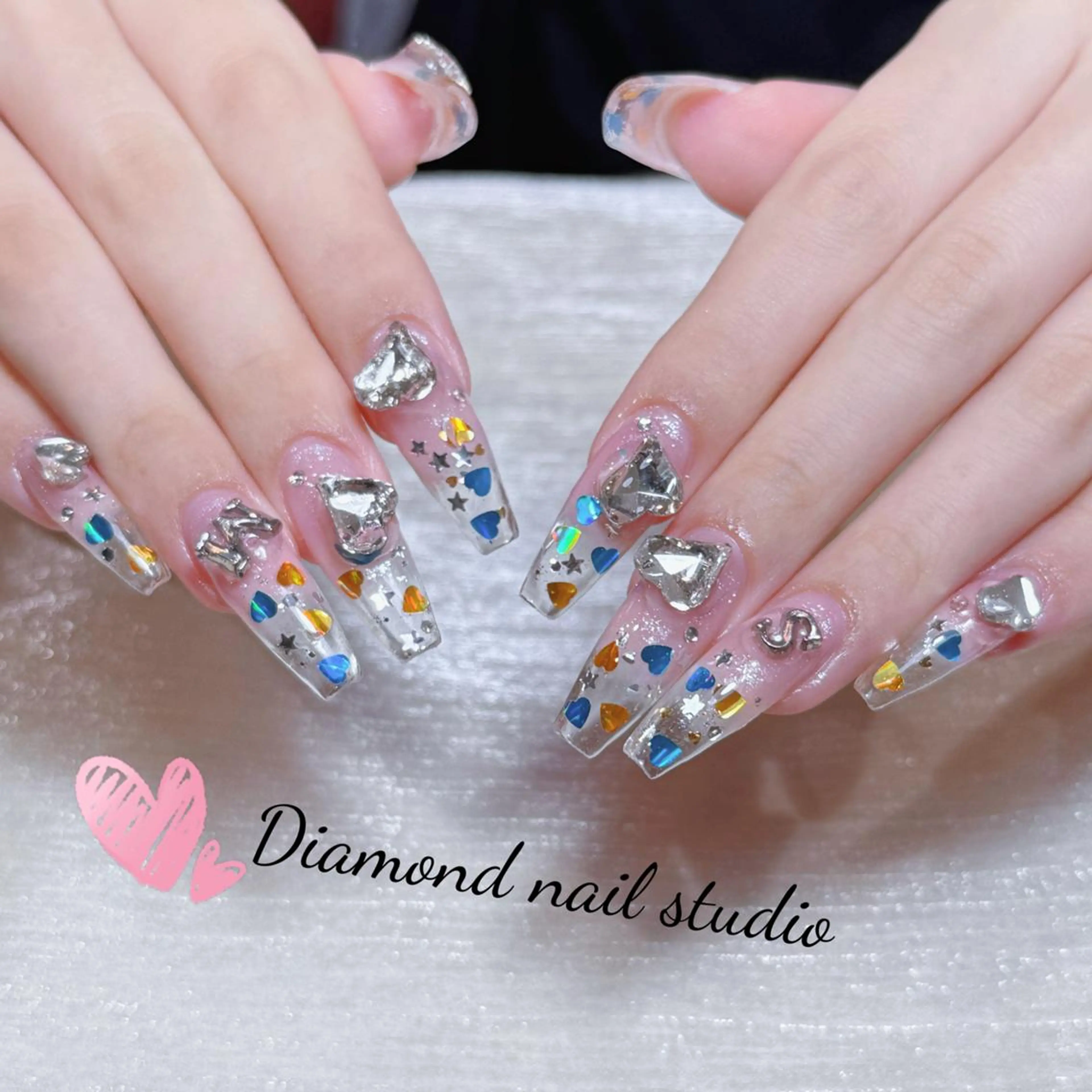 ネイル アートネイル オーロラネイル ガーリー キラキラネイル マグネットネイル ハンドネイル DIAMOND 💅のネイルデザイン