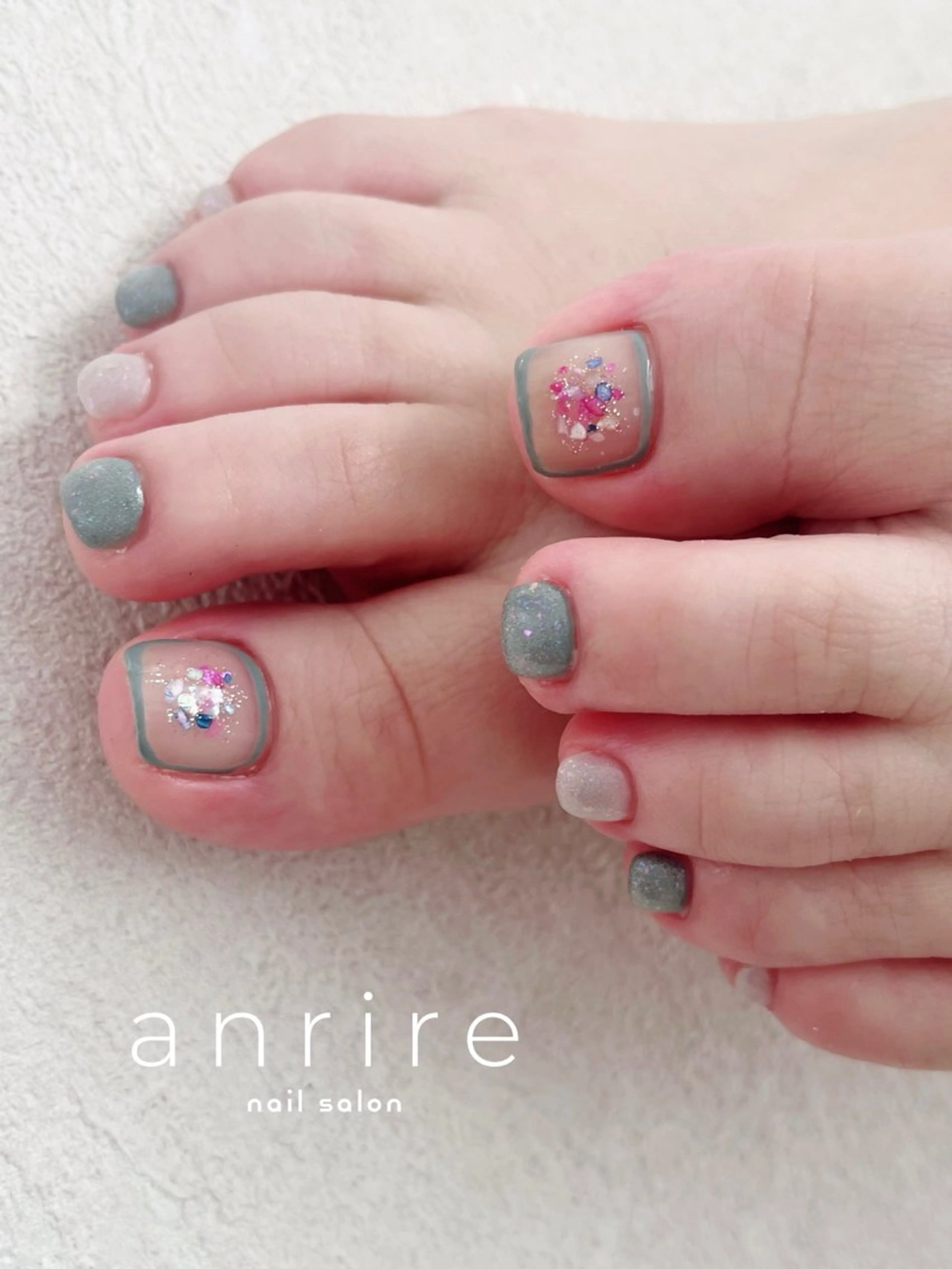 ネイル ブルー クリアネイル フットネイル ジェルネイル キラキラネイル フットネイル nail salon anrire〜アンリール〜所属・nailsalon anrireのネイルデザイン