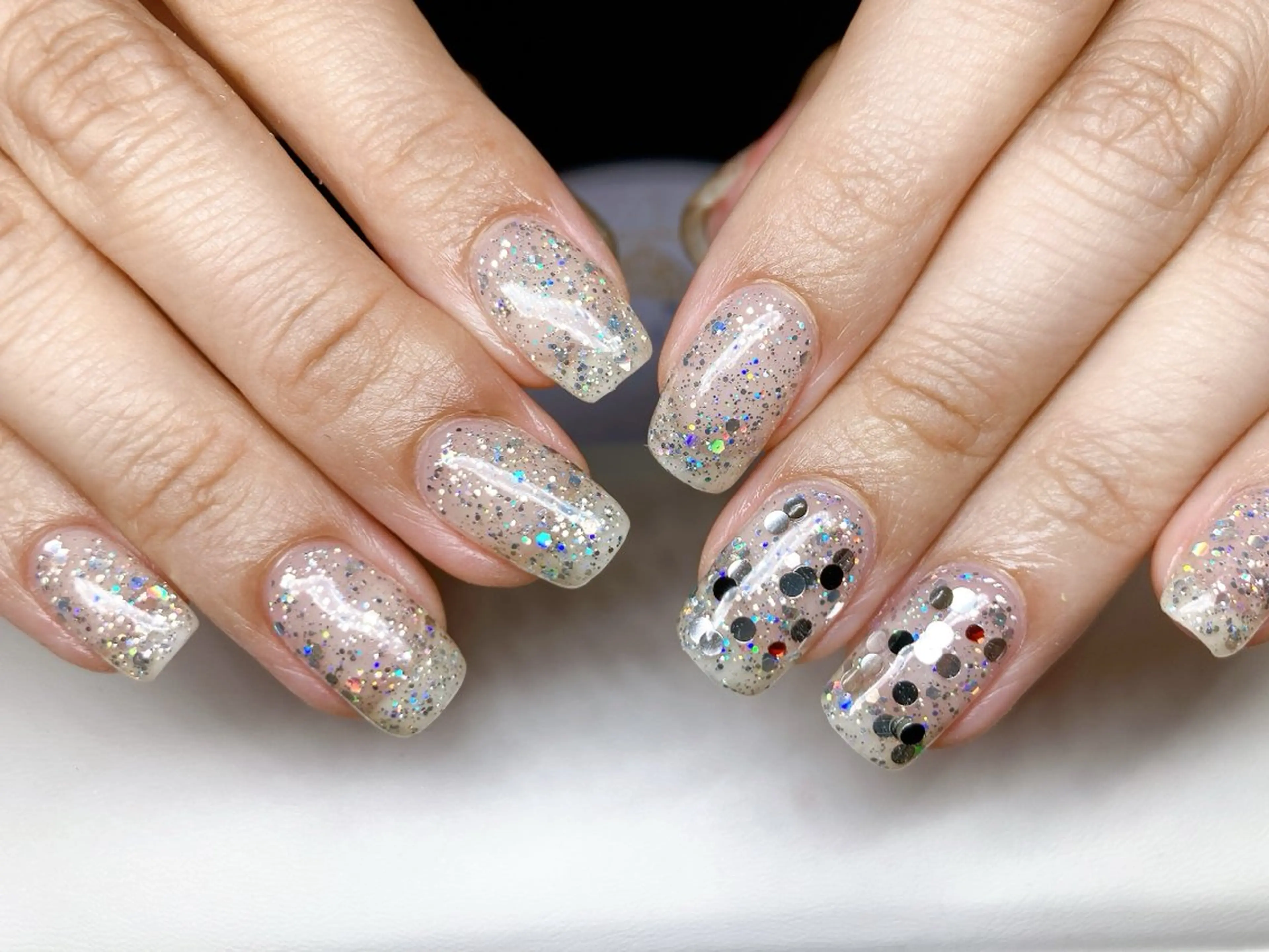 ネイル ECLAT エクラ所属・寺山 千鶴のネイルデザイン