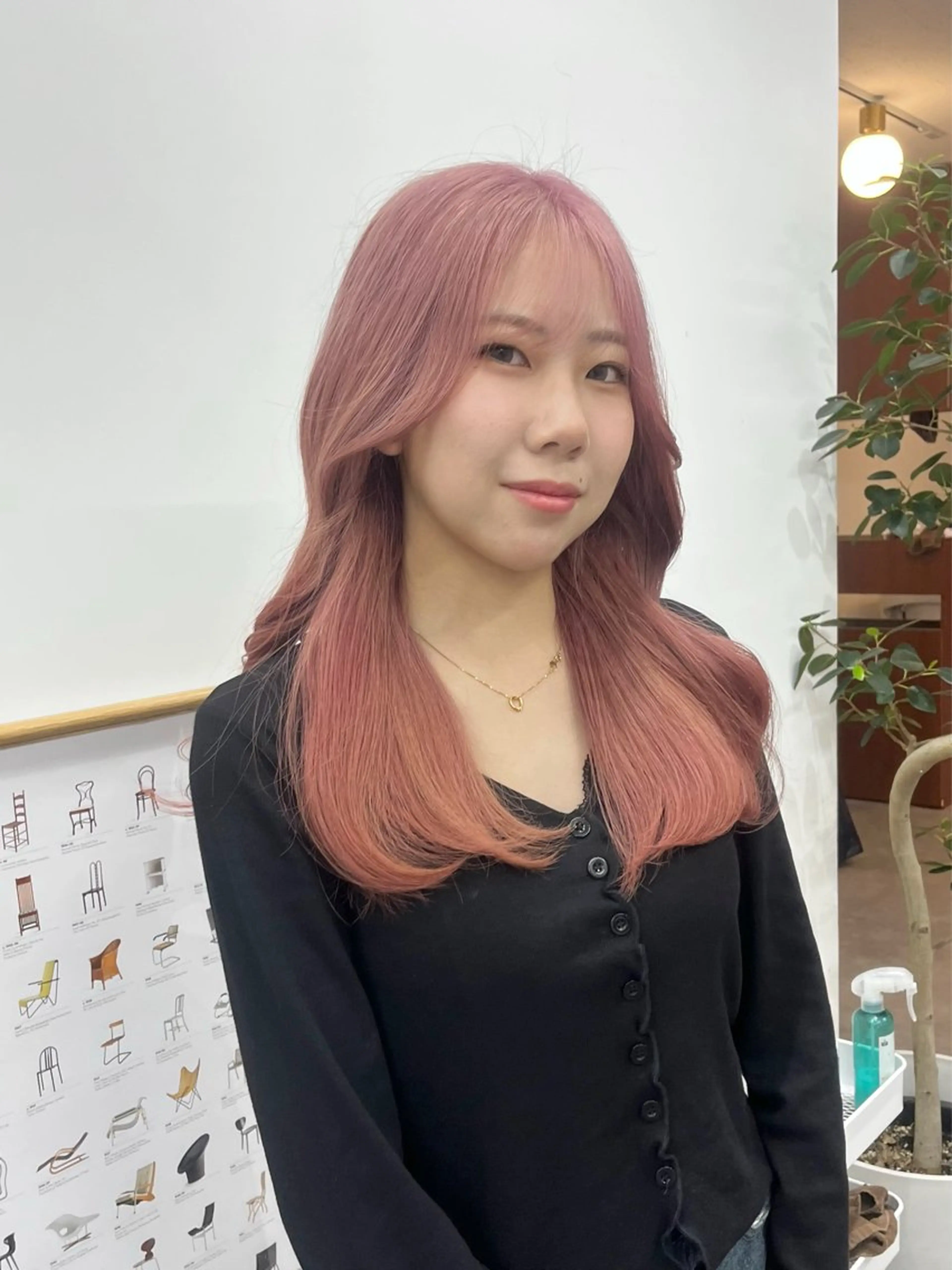 ロング カラー ピンクカラー 韓国風ヘア ヘアカラー 🟣niw SHUNNA🟣のヘアスタイル