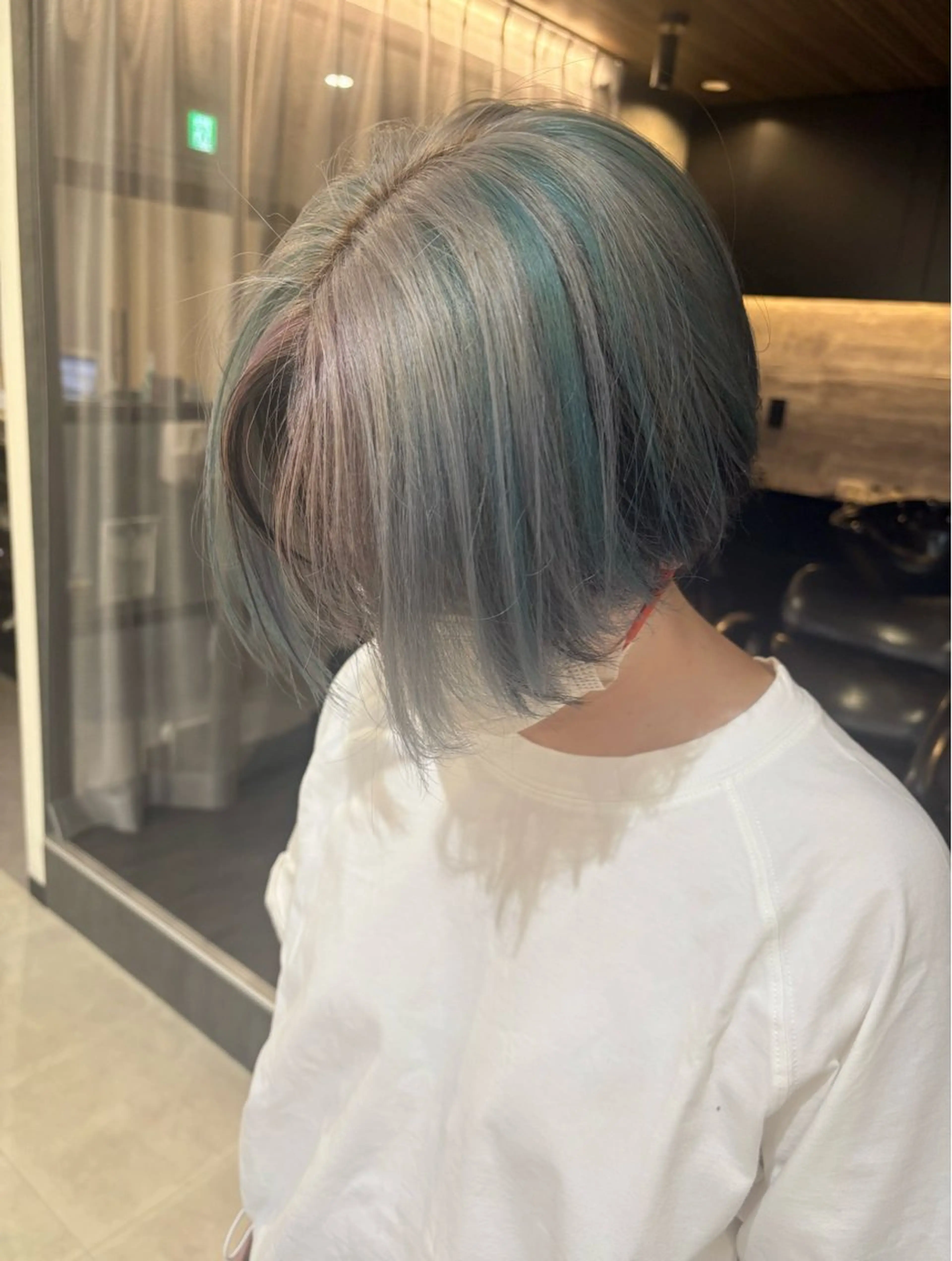 🐬デザインカラー🐬edgeの効いたstyle design ニュアンス•*¨*•.¸(ブリーチ＋デザインカラー)の写真