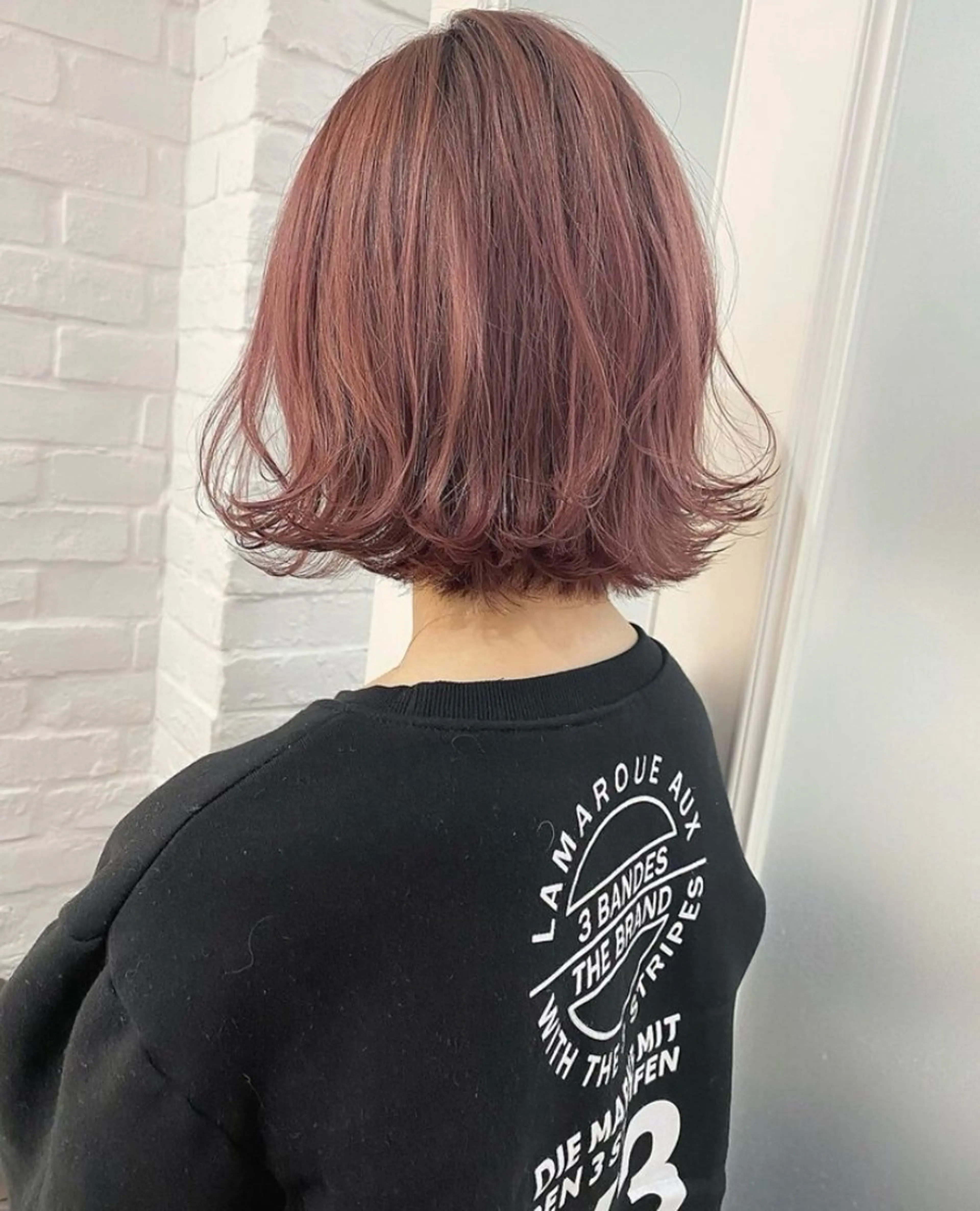 ミディアム カラー 切りっぱなしボブ ピンクカラー ボブ カット ヘアカラー Reginavita栄店 【レジナヴィータ】所属・鈴木 二依奈のヘアスタイル