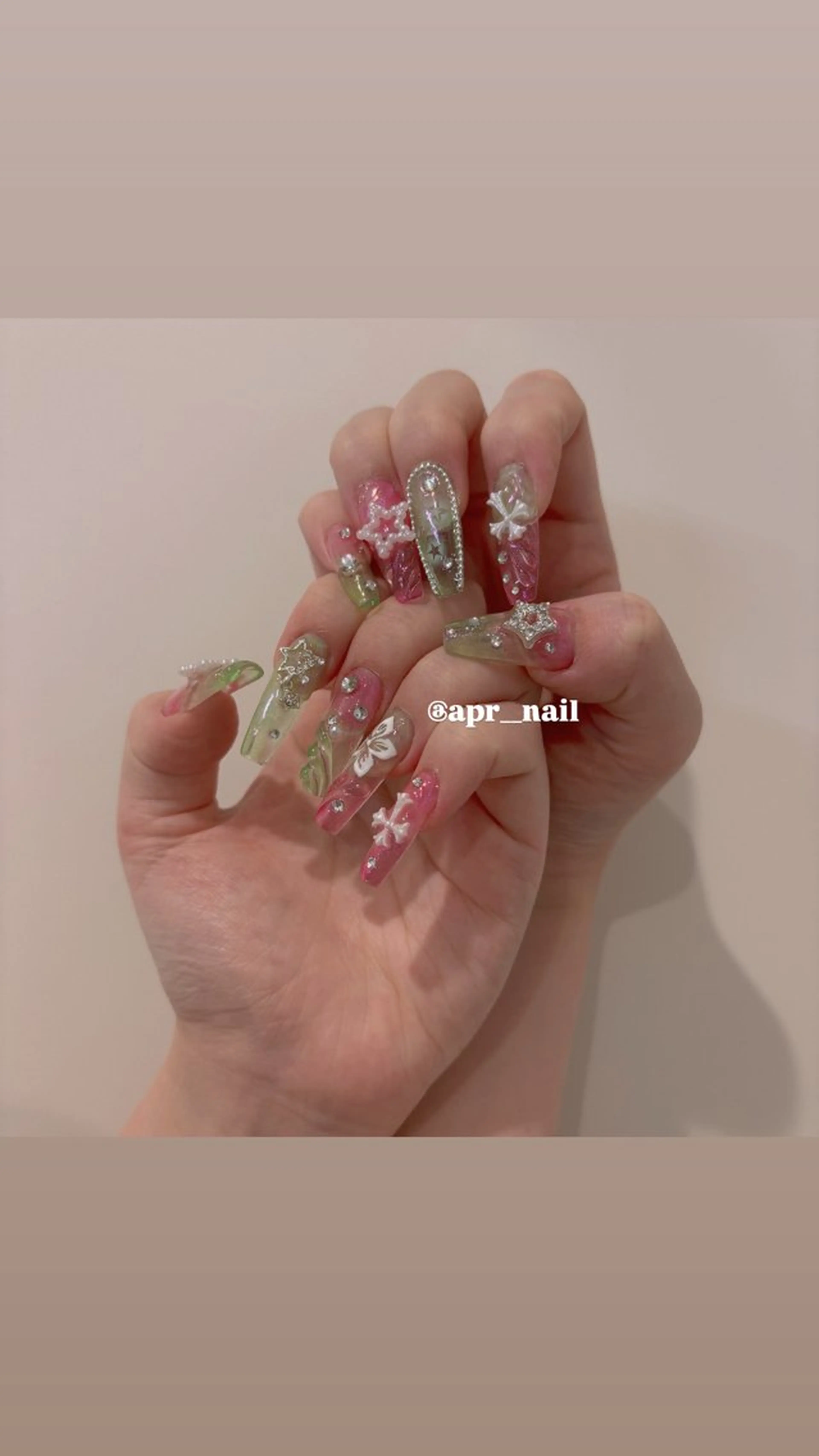 ネイル オーロラネイル クリアネイル ラメ(グリッター) ロングネイル スカルプネイル Nailsalon apricotのネイルデザイン