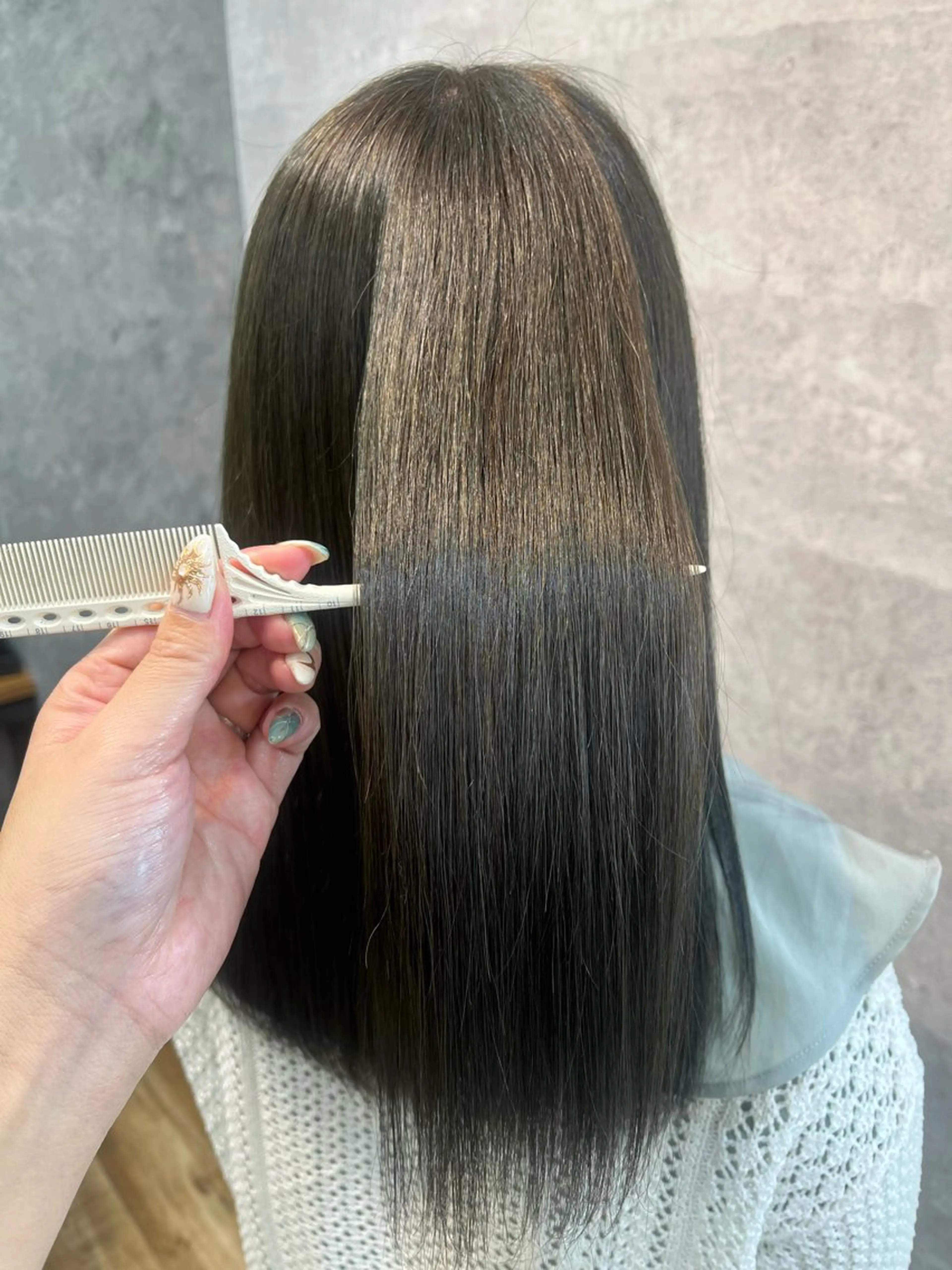 ロング カラー 山本 咲貴のヘアスタイル