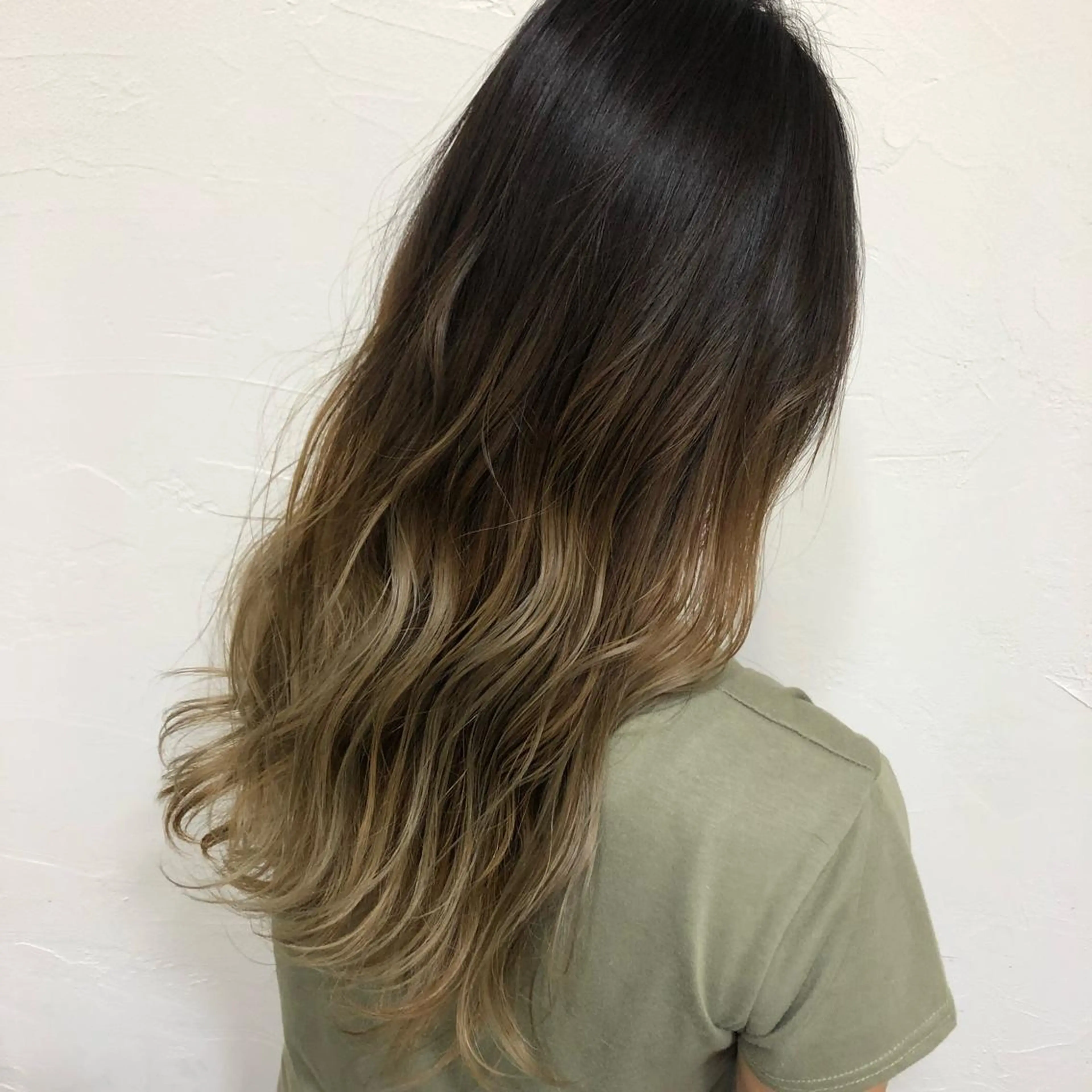 ロング GLROW haruhiのヘアスタイル