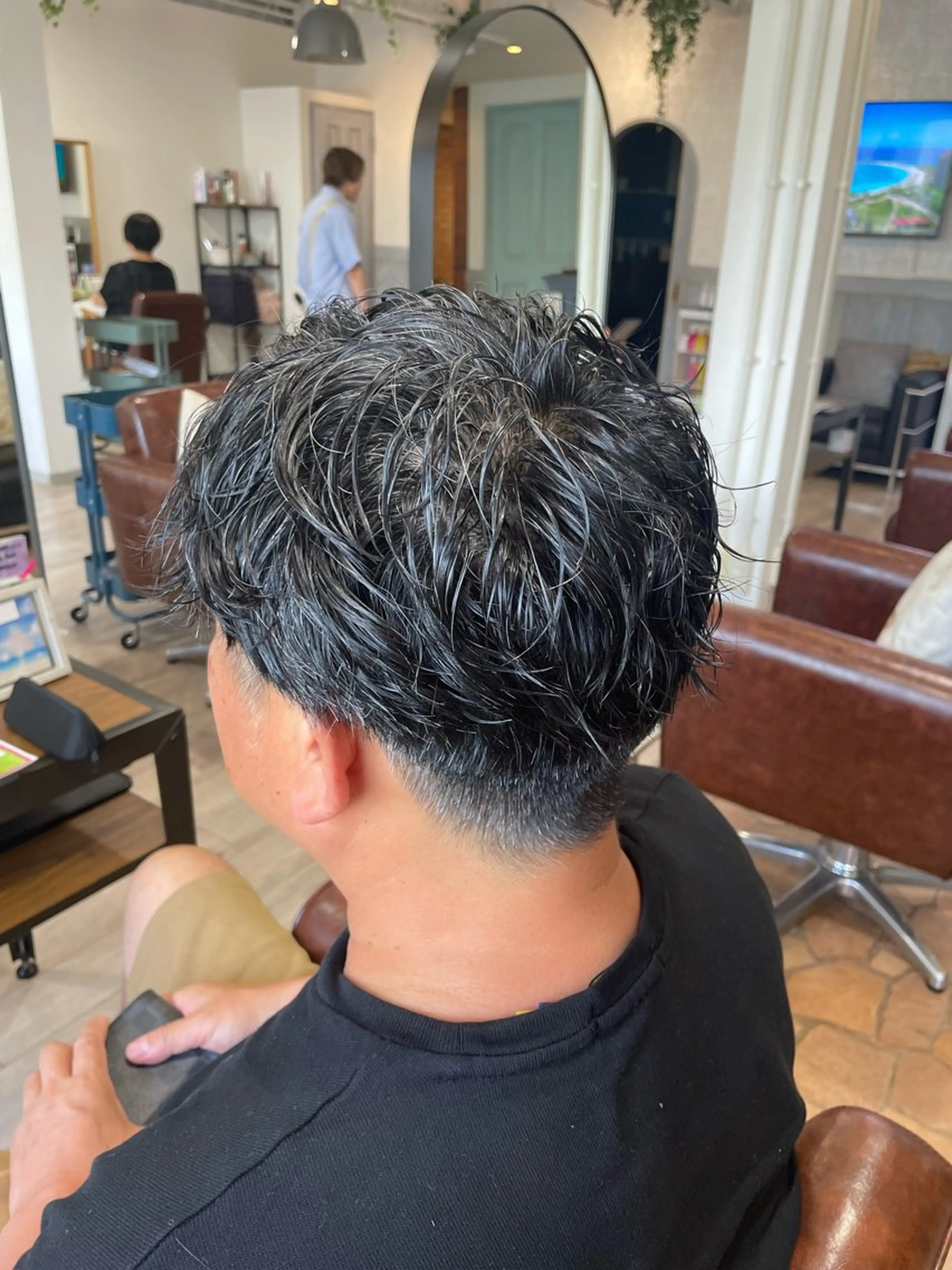 パーマ メンズ メンズパーマ スパイラルパーマ 艶感暖色カラー /透明感/瀬戸山舞のヘアスタイル