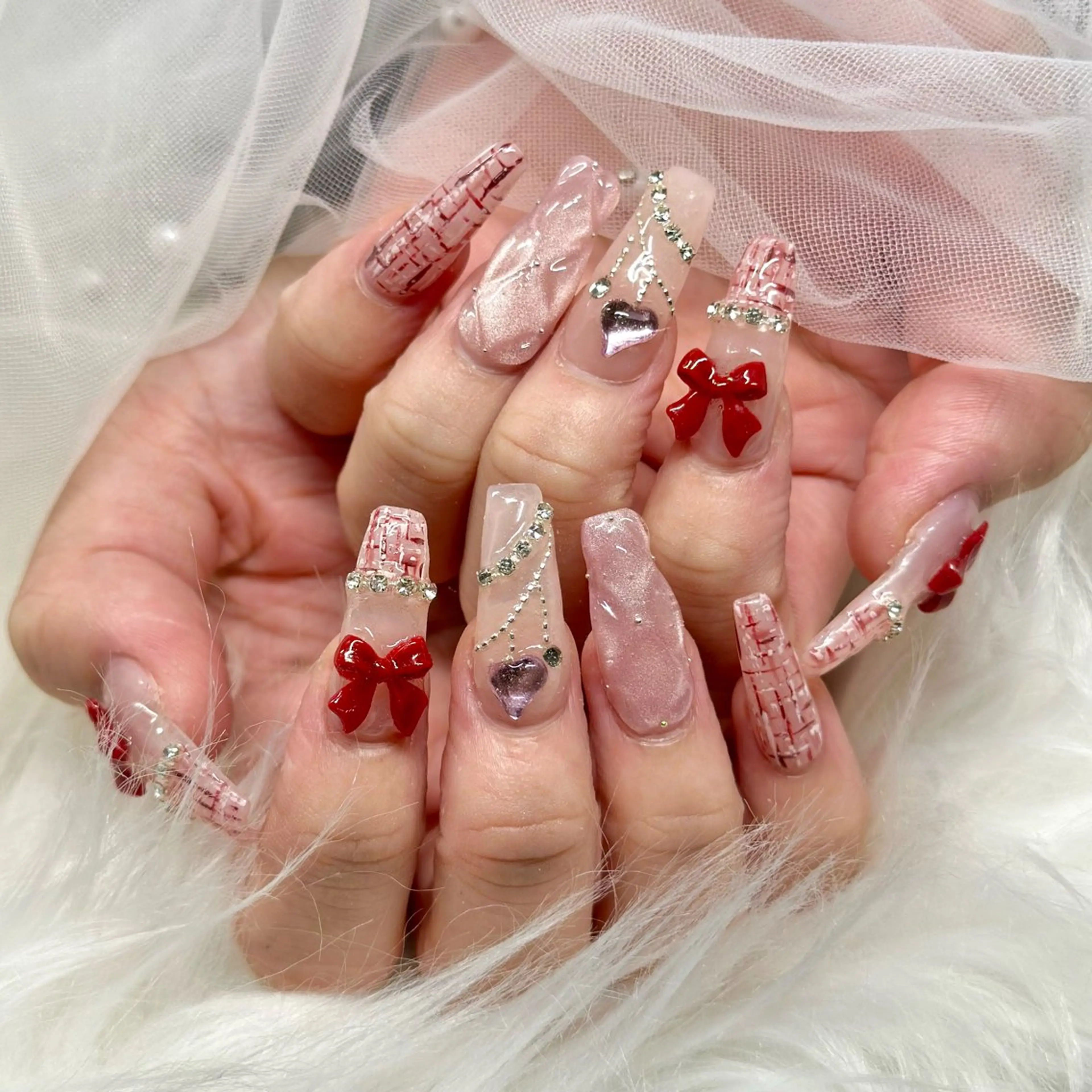 ネイル MIGHTY COLORのネイルデザイン