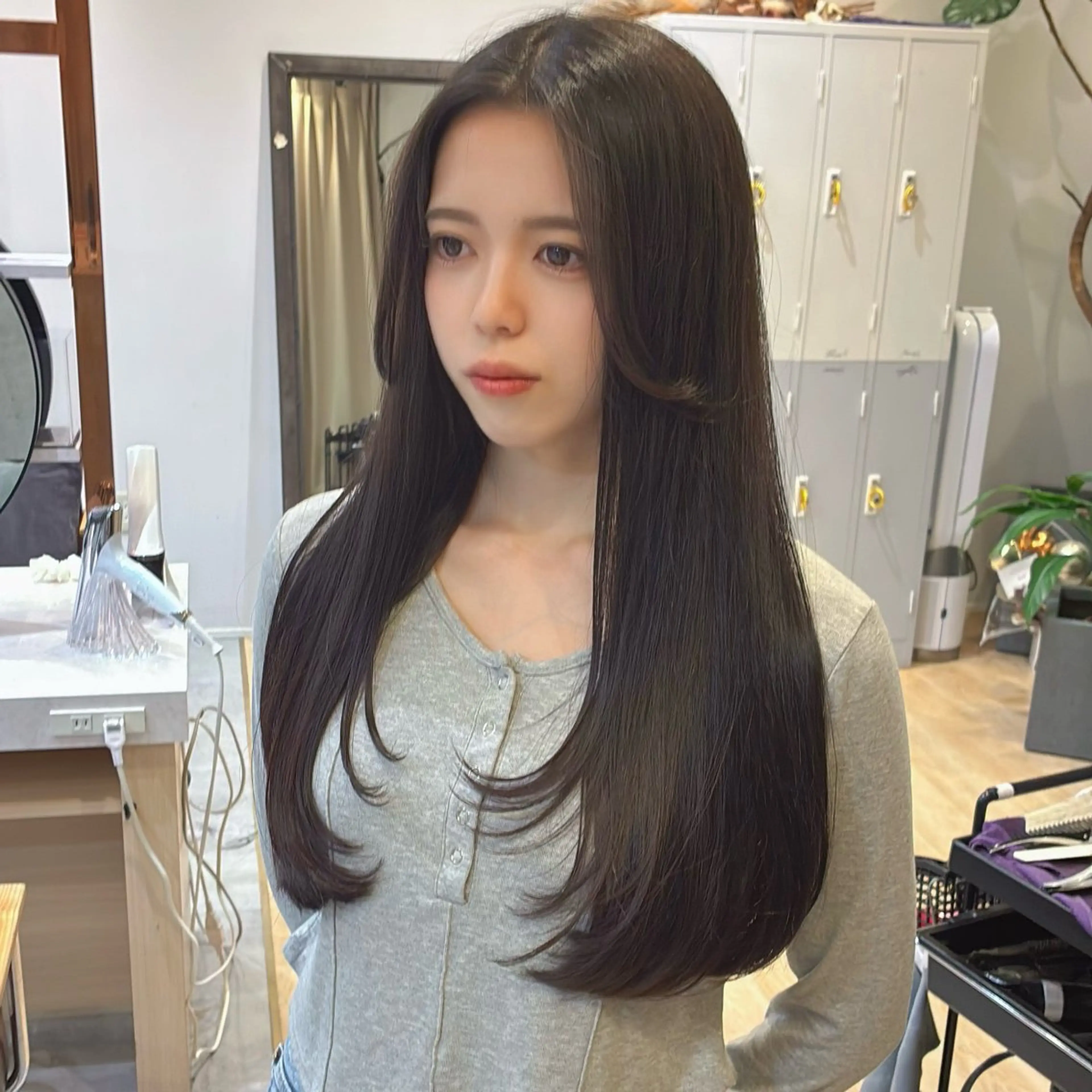 ロング レイヤーカット ロング カット ヘアカラー calna 古賀 菜摘のヘアスタイル