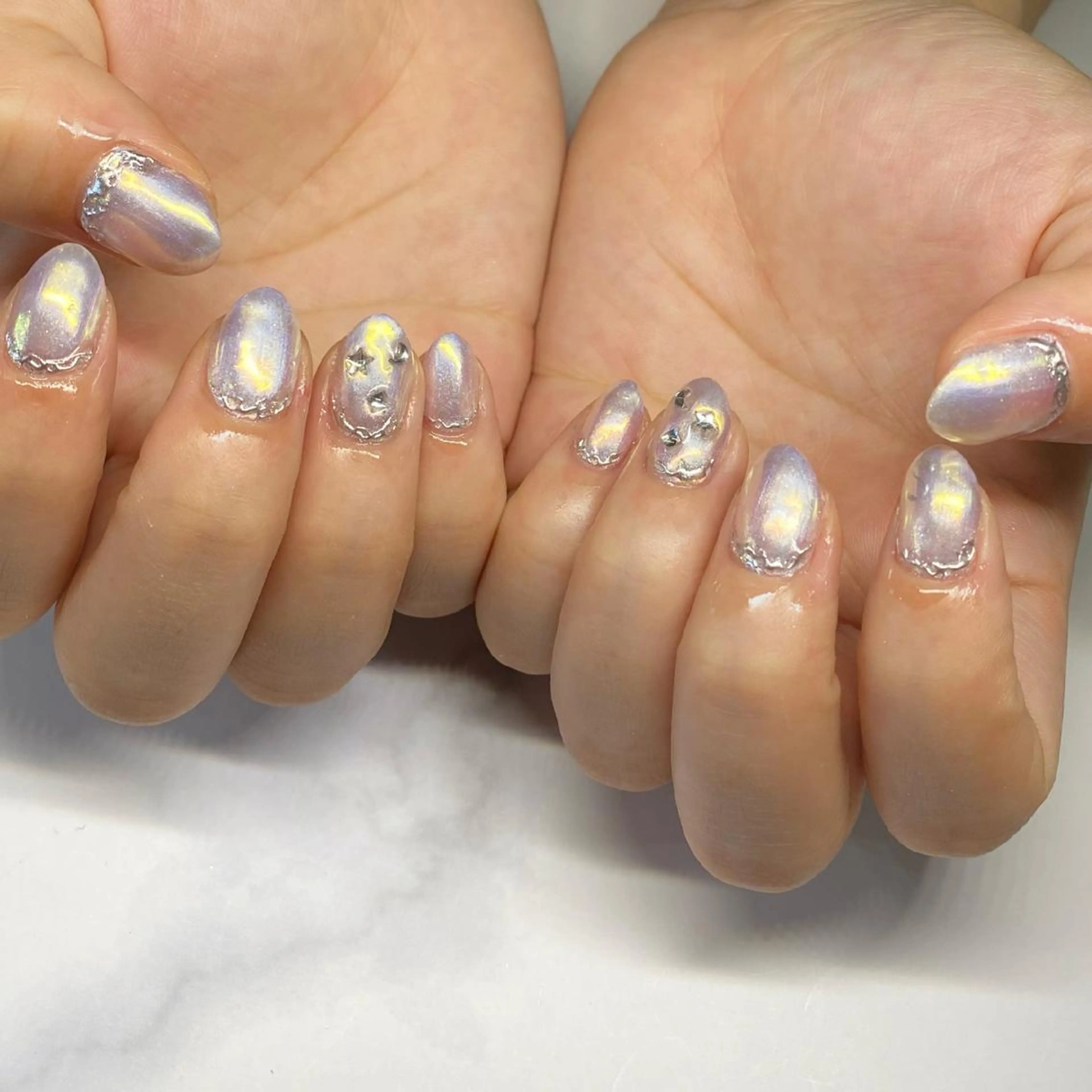 ネイル オーロラネイル ミラーネイル ショートネイル Nail ameria megu所属・ameria meguのネイルデザイン