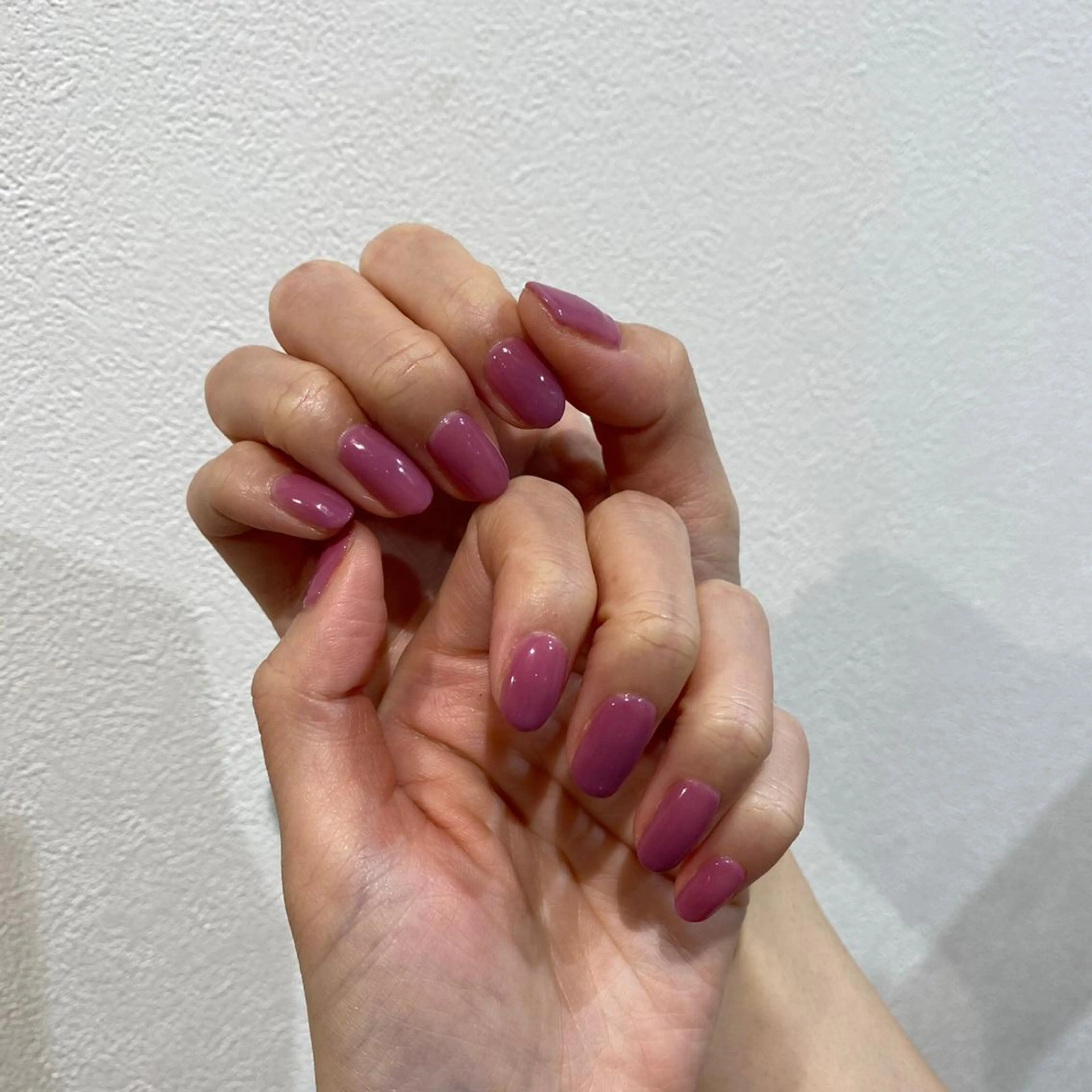 ネイル 暖色ｶﾗｰ/ﾚｲﾔｰ ｶｯﾄ/Yunaのヘアスタイル