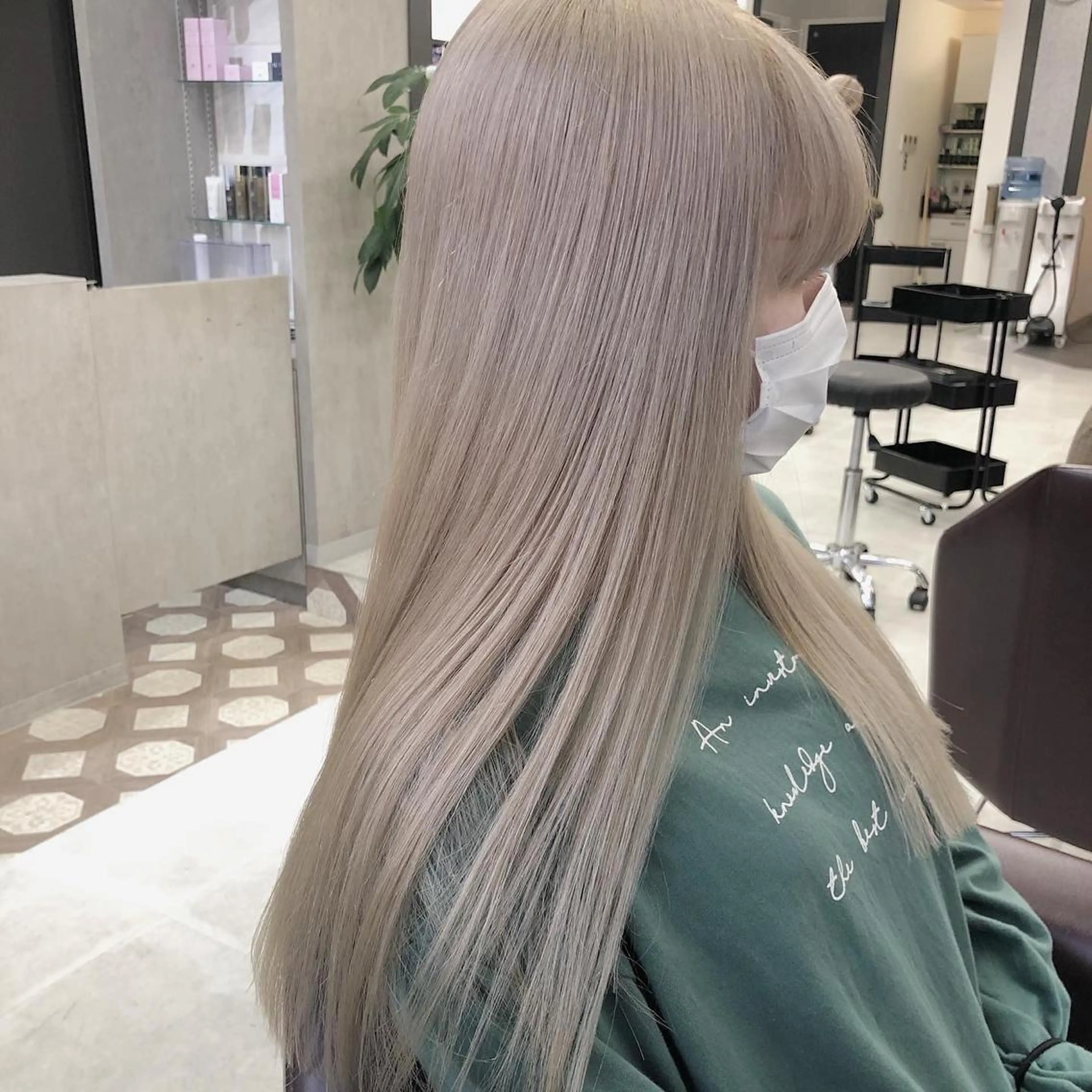 ロング カラー mimiiy梅田 中崎町ハイトーンのヘアスタイル