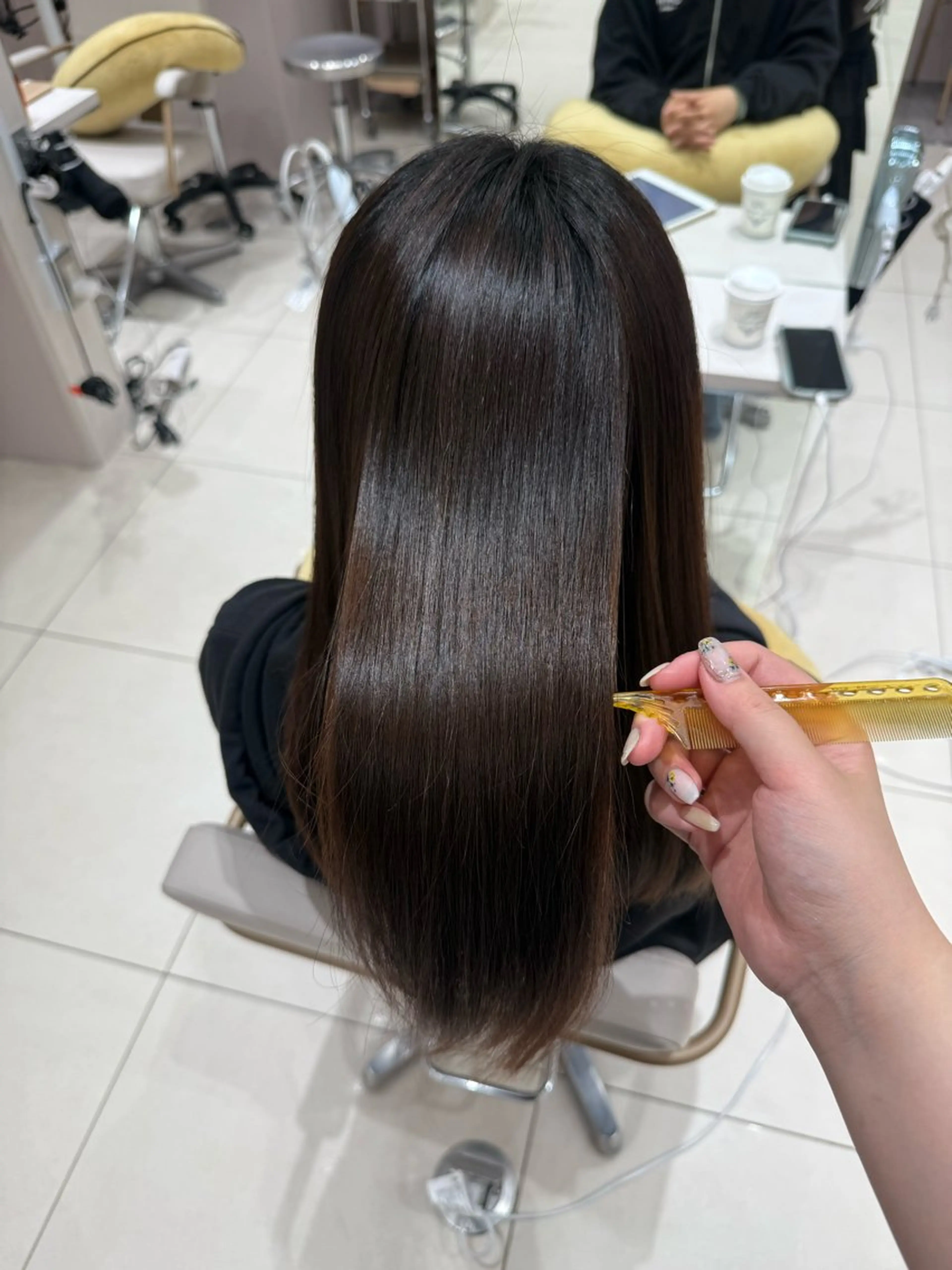 ロング カット 縮毛矯正 トリートメント 内田 志乃のヘアスタイル