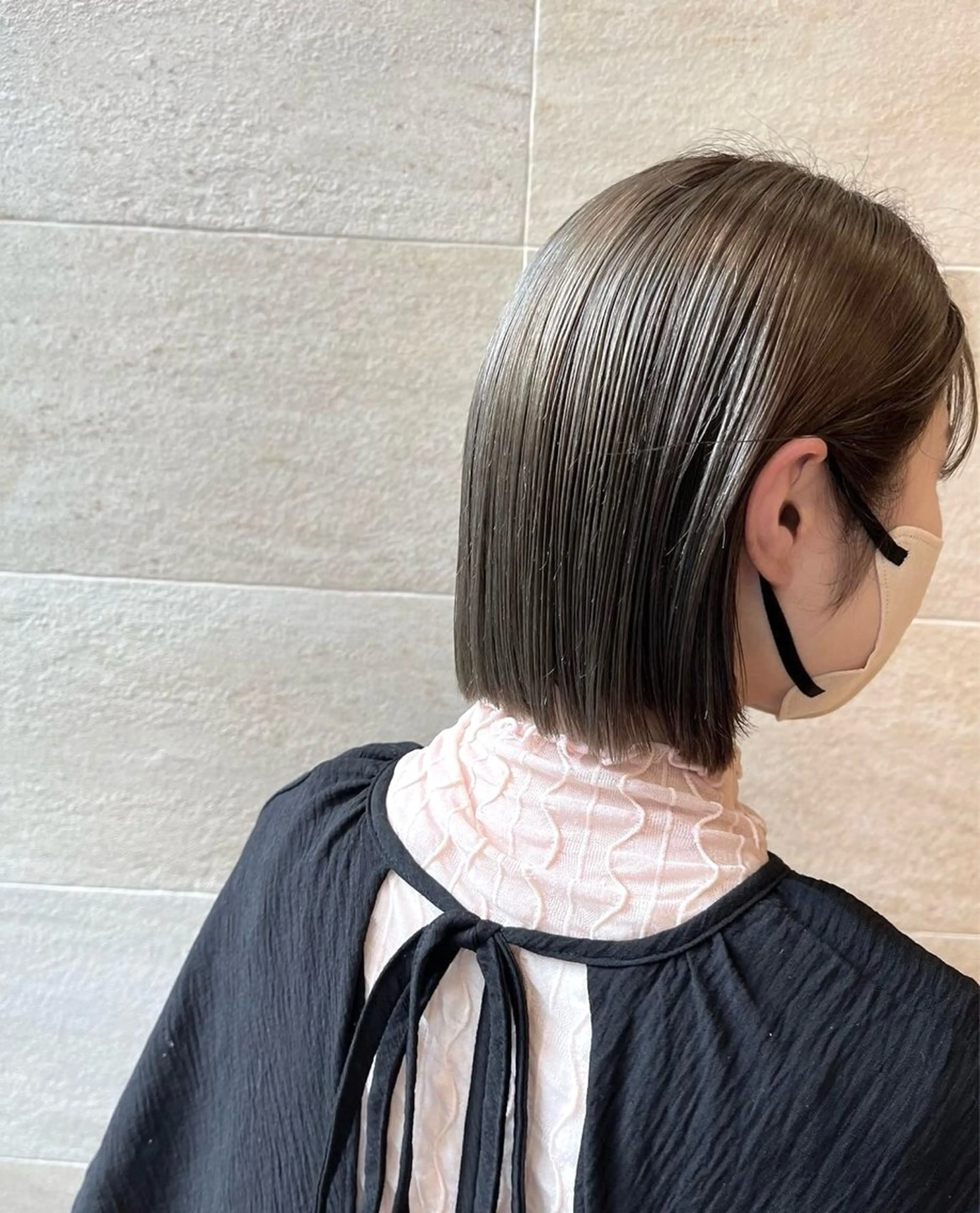 ショート カラー ボブ 青山 莉奈のヘアスタイル