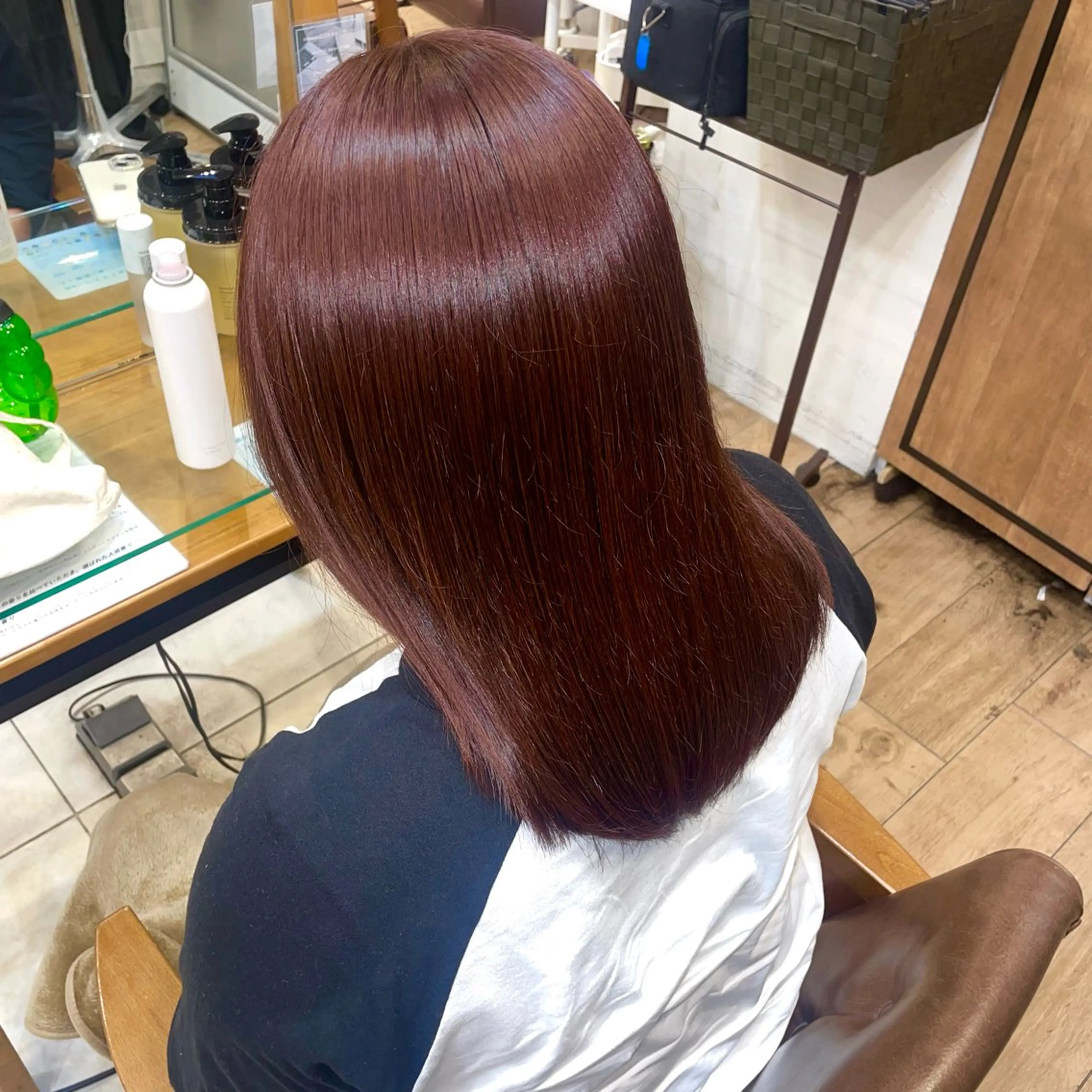 カラー レッドカラー 高橋 陽那のヘアスタイル