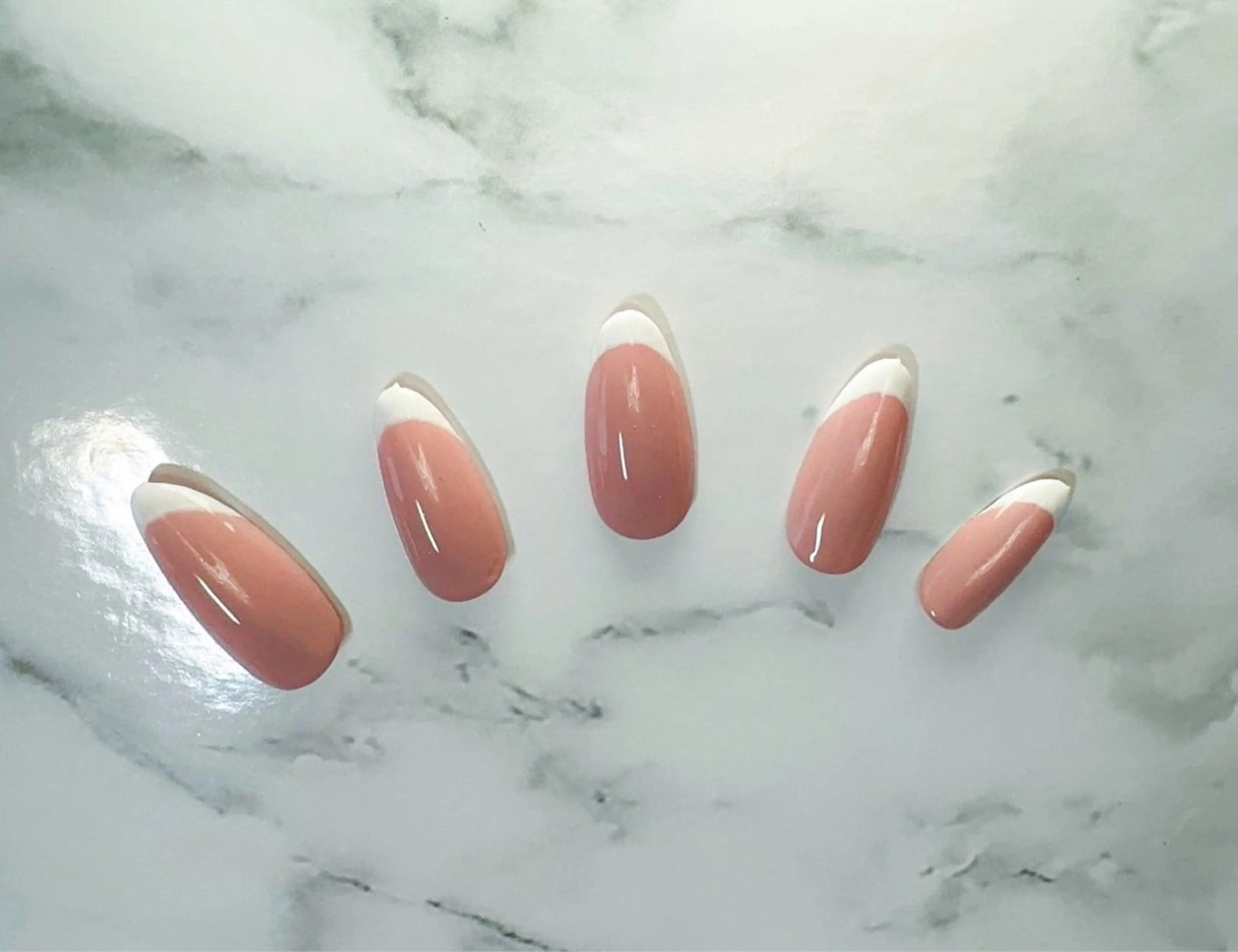 フレンチネイルの写真