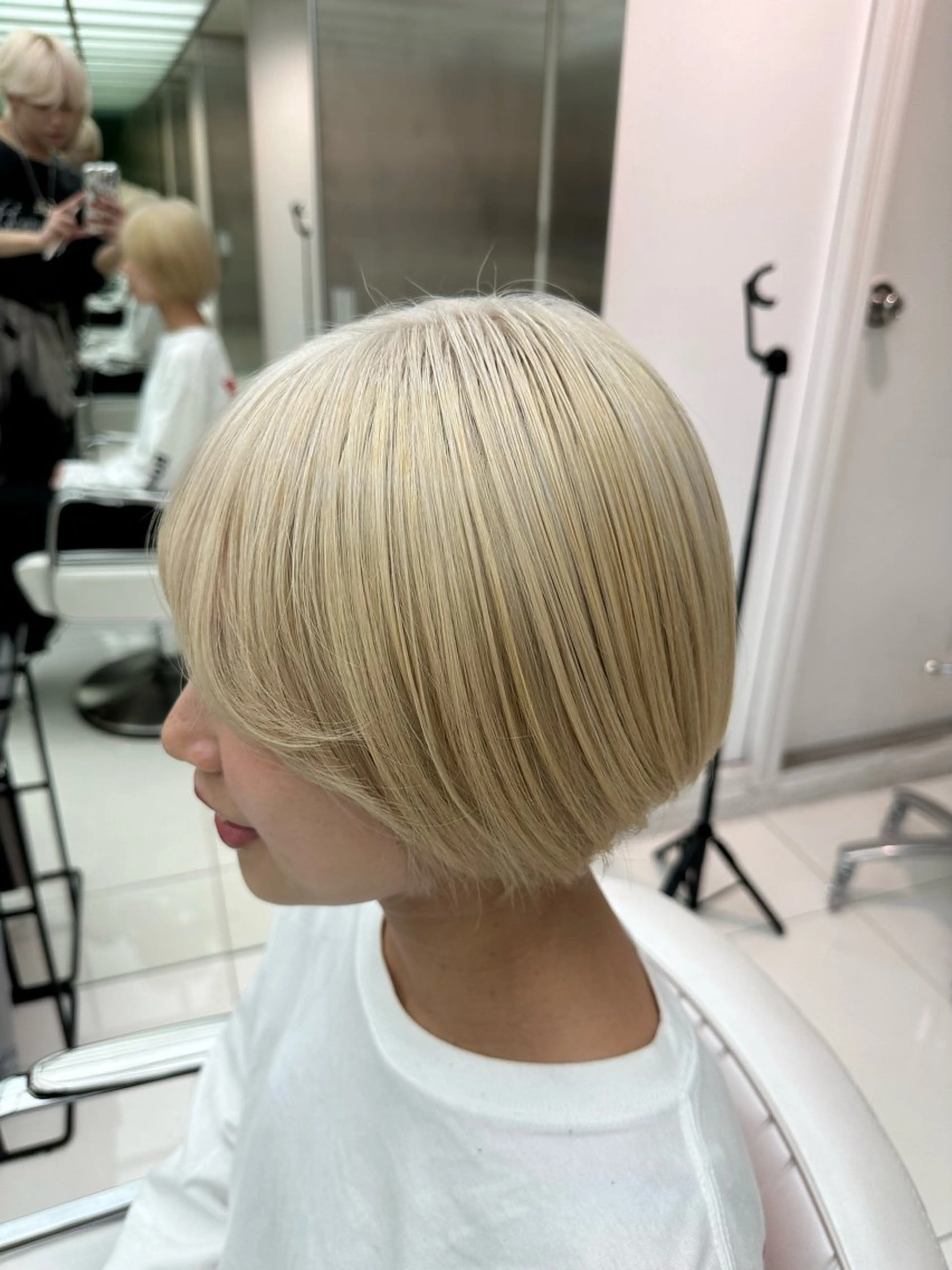 ショート カラー ヘアカラー りょうへい/ 全頭ブリーチ/渋谷のヘアスタイル