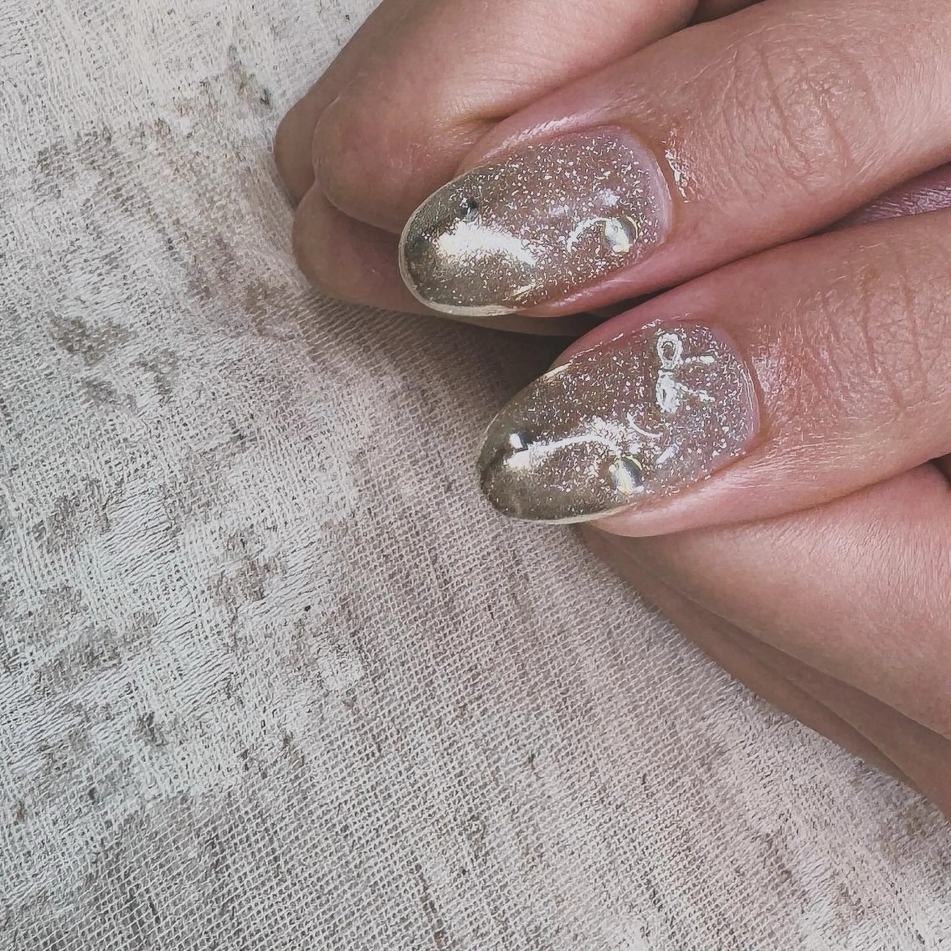 ネイル オーロラネイル フラッシュネイル ゴールド ミラーネイル ハンドネイル pointillé .ayaのネイルデザイン