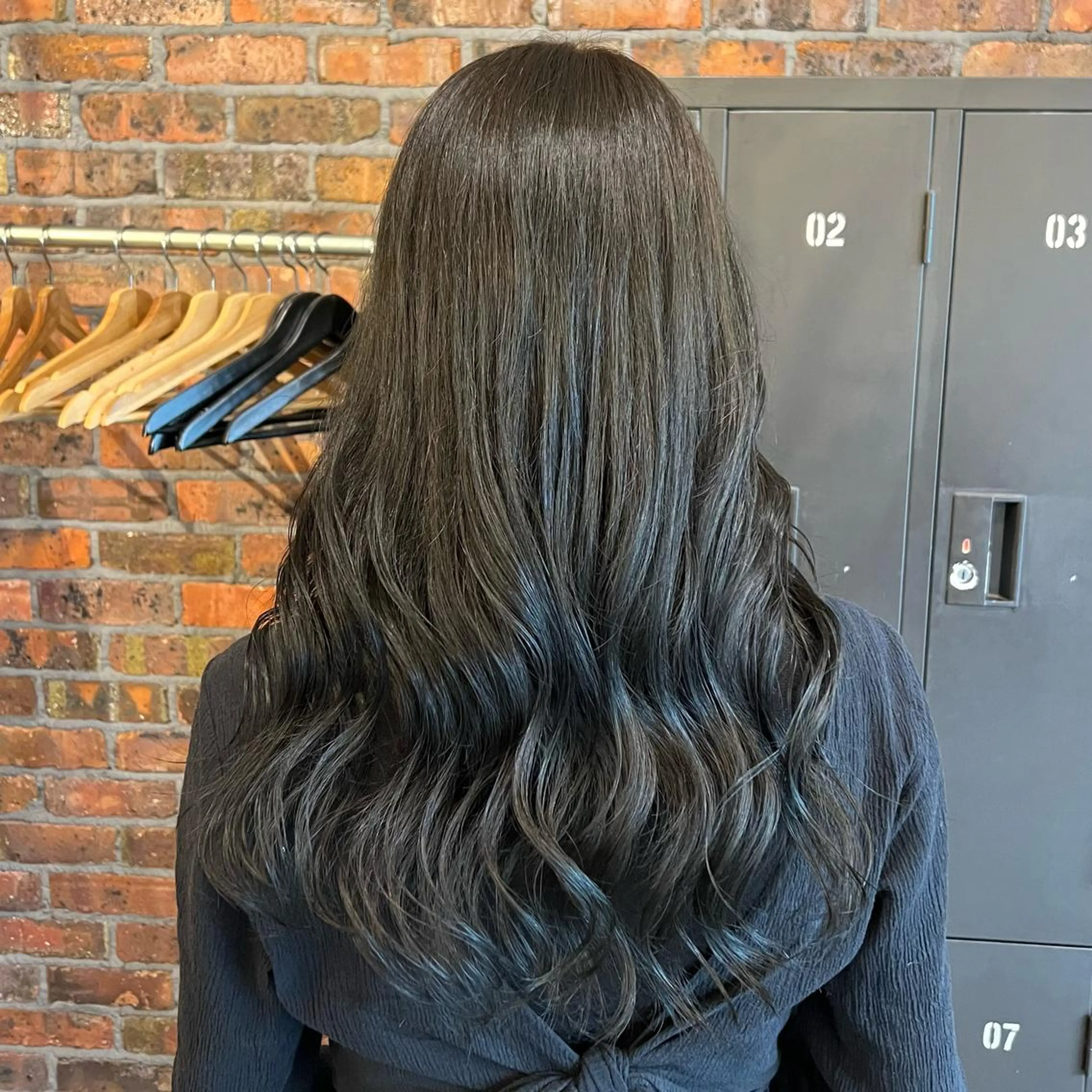 ロング カラー グレージュ オリーブグレージュ オリーブグレー Rino kanayama所属・Rino 金山 / 宮澤 萌のヘアスタイル