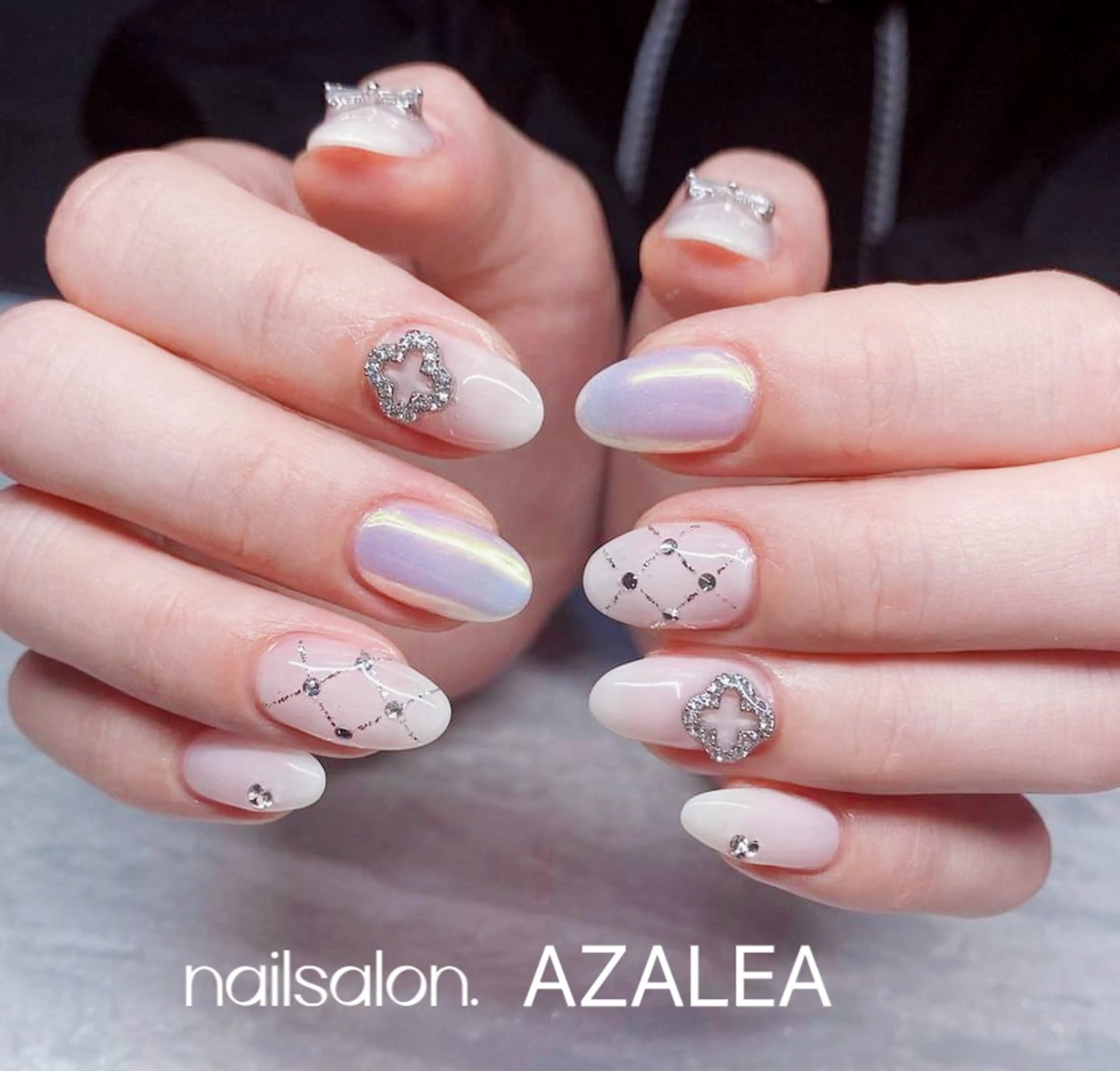 ネイル R inのネイルデザイン