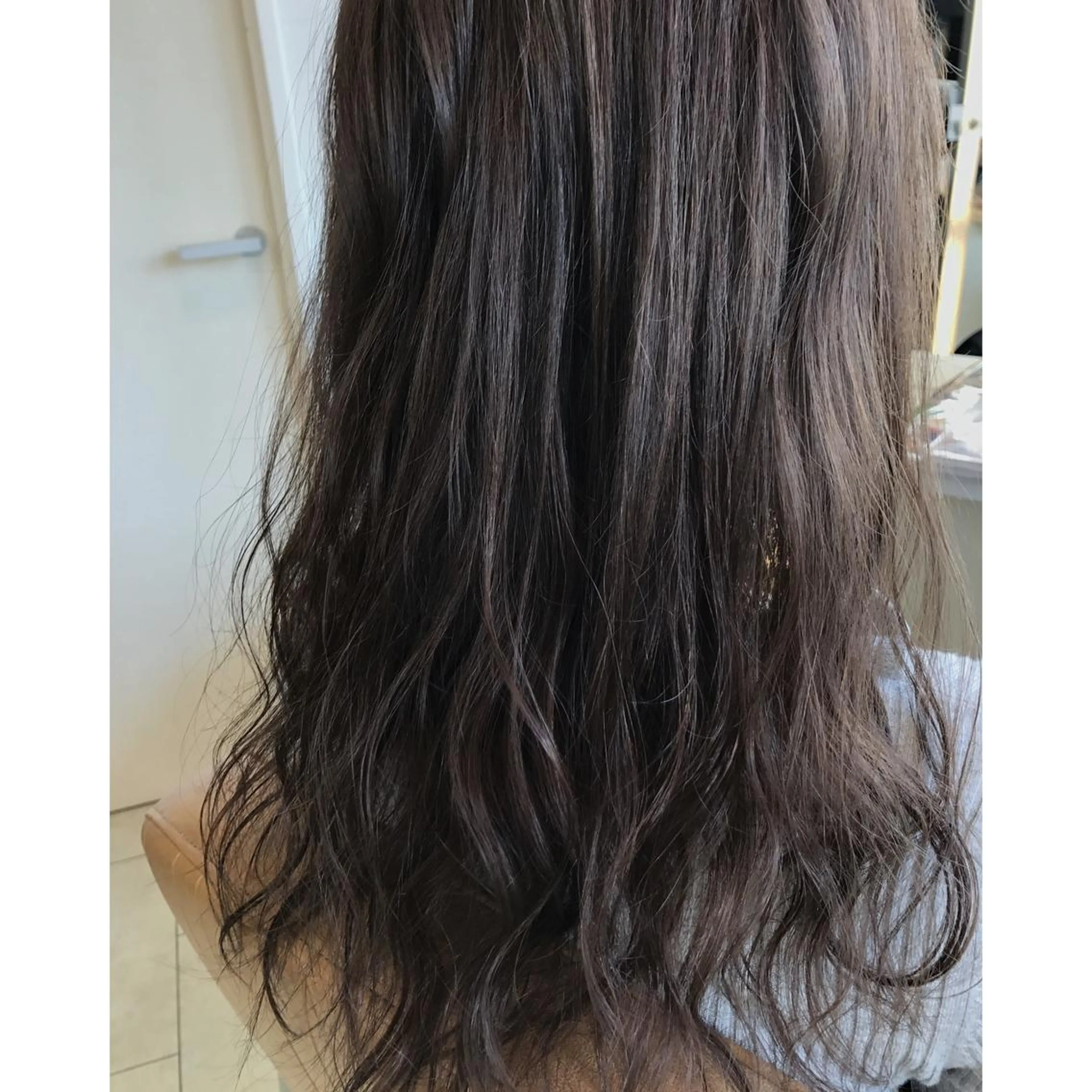 ロング カラー アディクシーカラー ブリーチ ハイライトカラー ハイライト 坂西 春果のマツエク・マツパデザイン