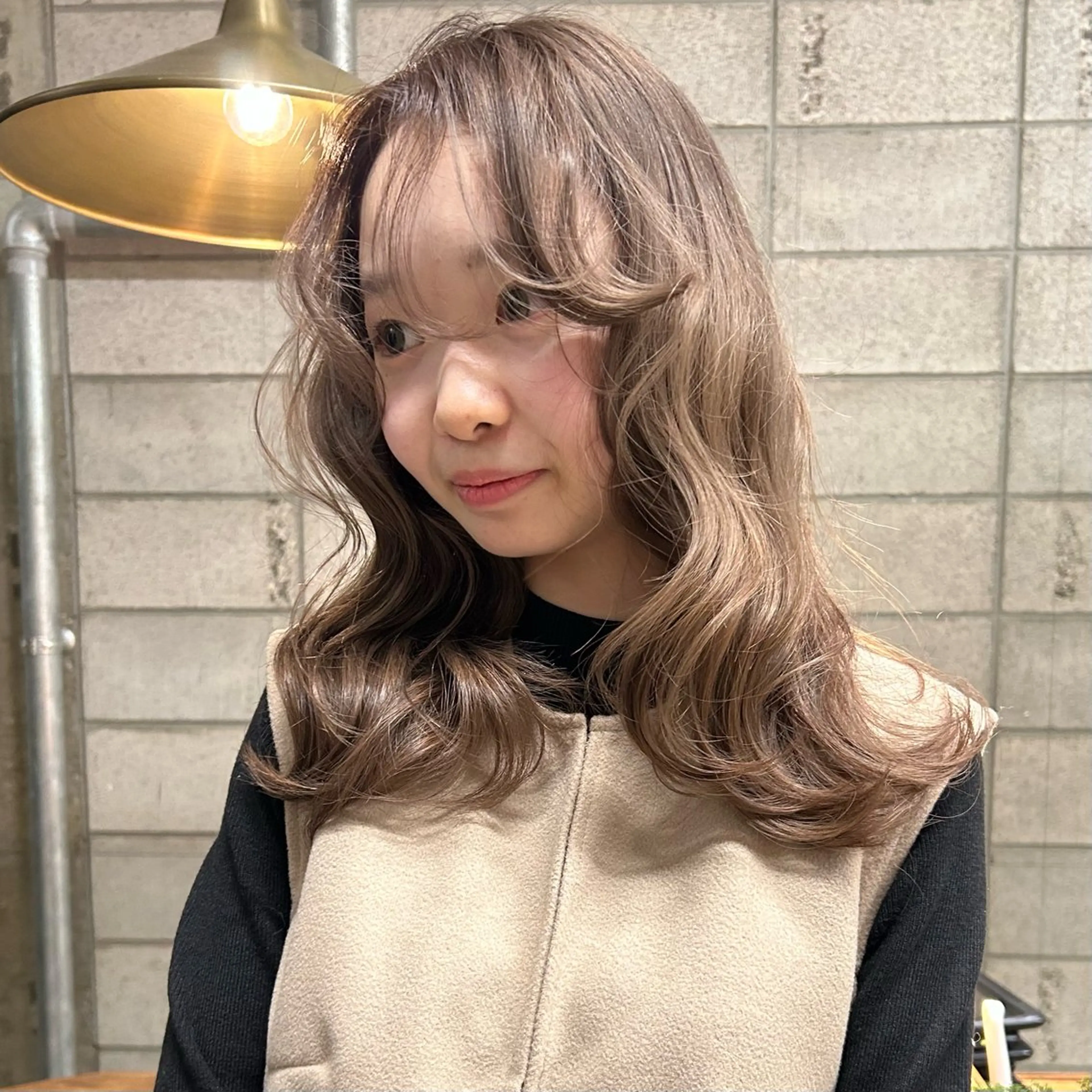 カラー ヘアカラー カエデ🧤 カットカラーモデルのヘアスタイル