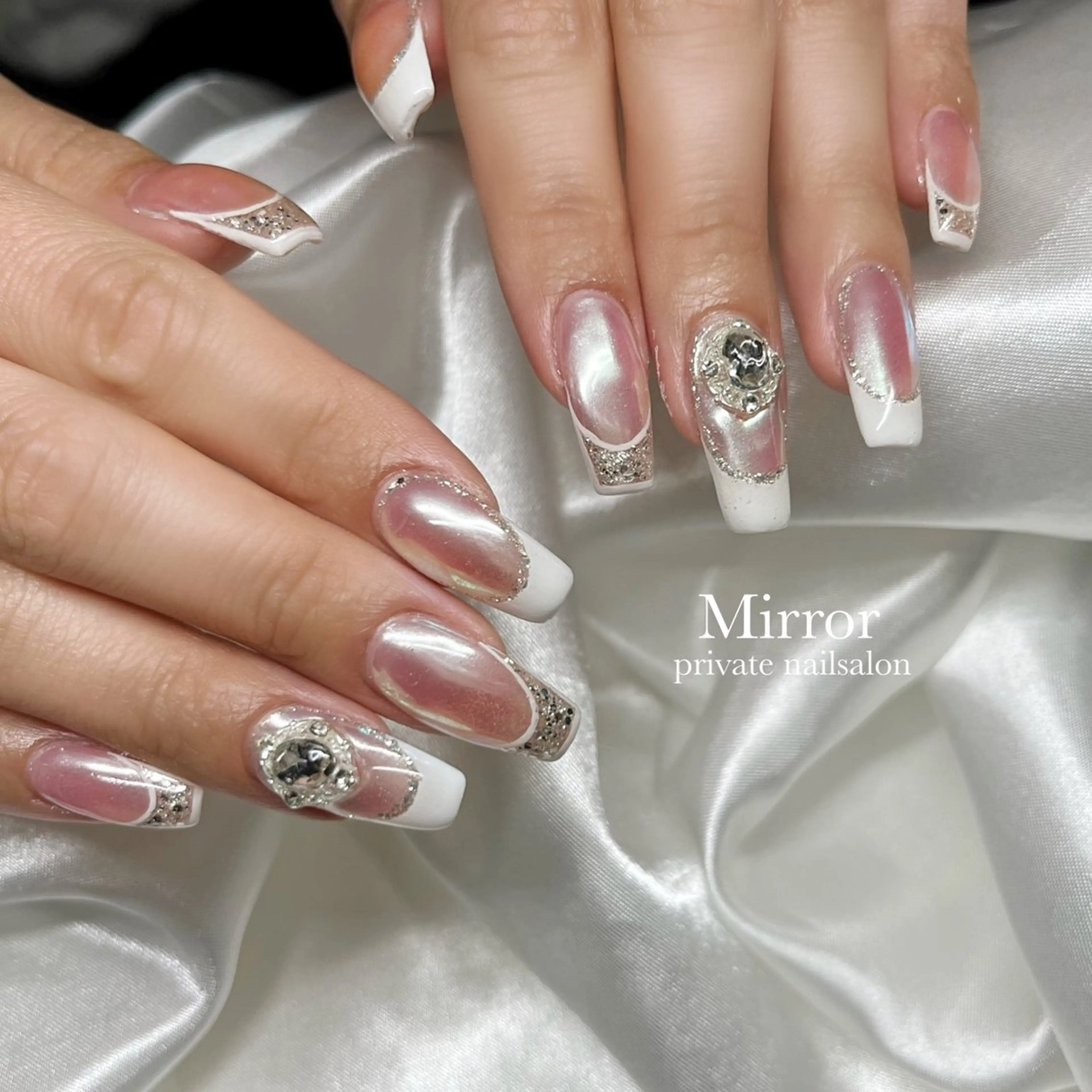 ネイル nailsalon Mirrorのネイルデザイン