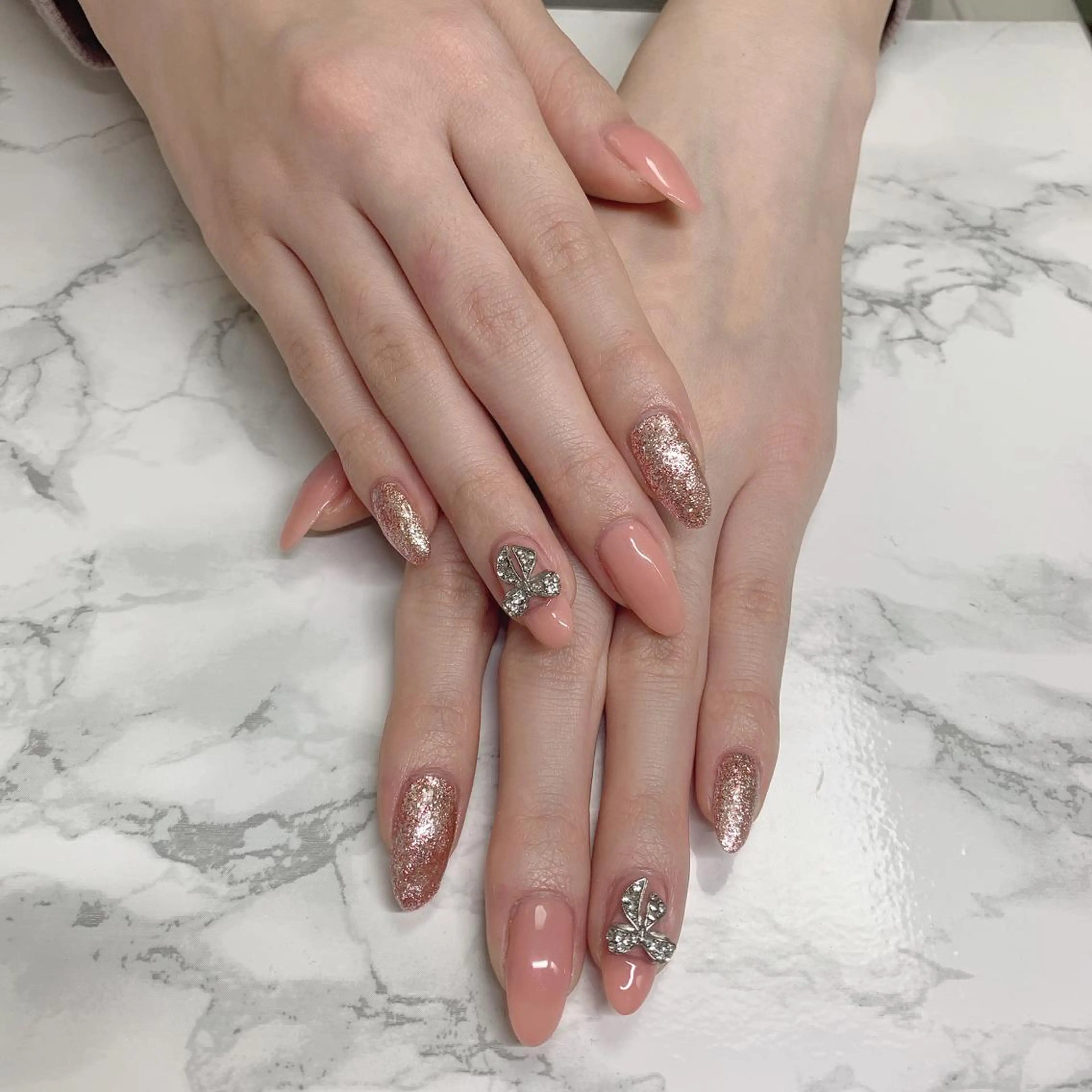 ネイル はな💎ネイル ワンホン、長さ出しのネイルデザイン