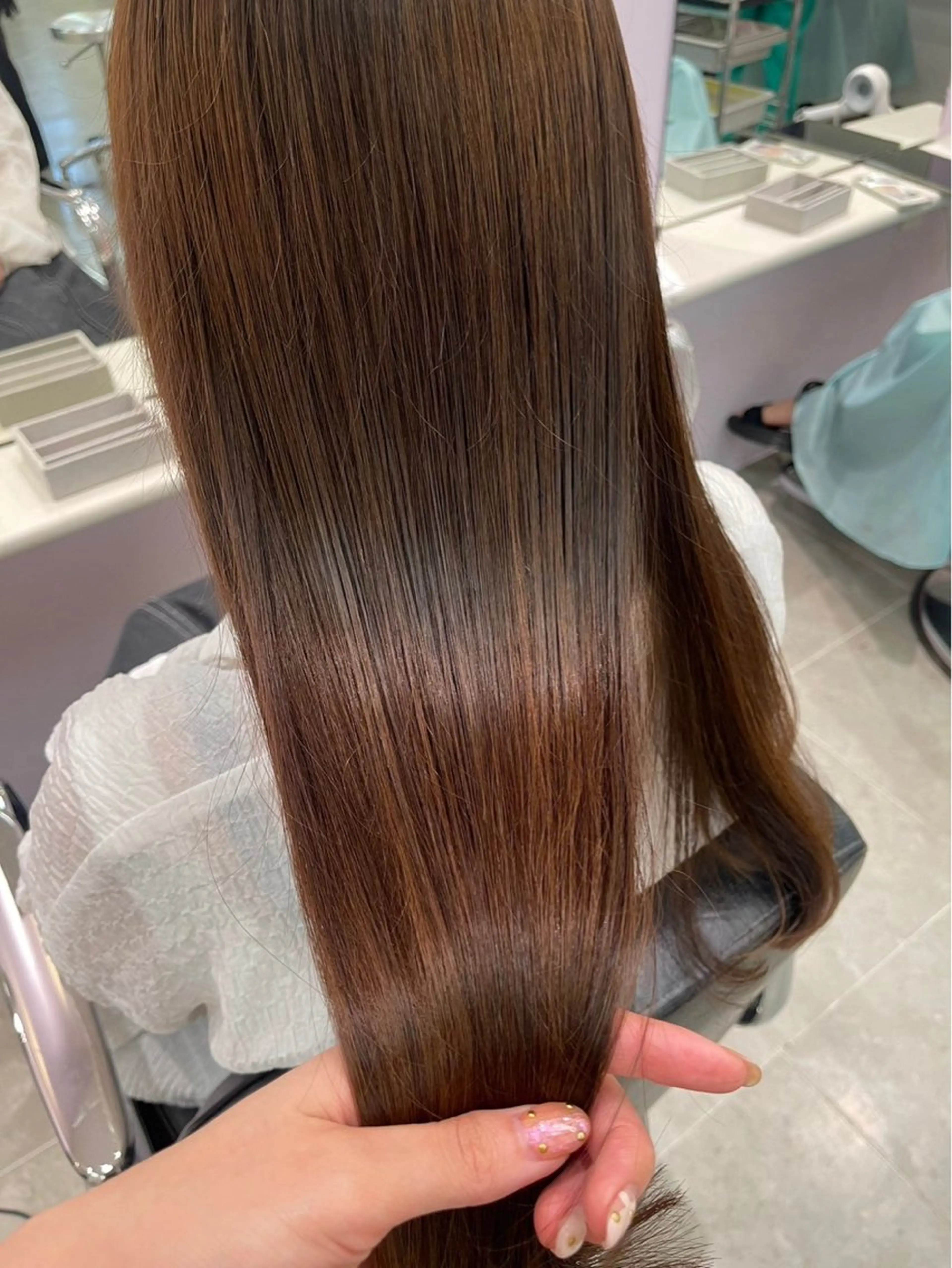 ロング カラー ヘアカラー トリートメント ParveMix 岡本えりかのヘアスタイル