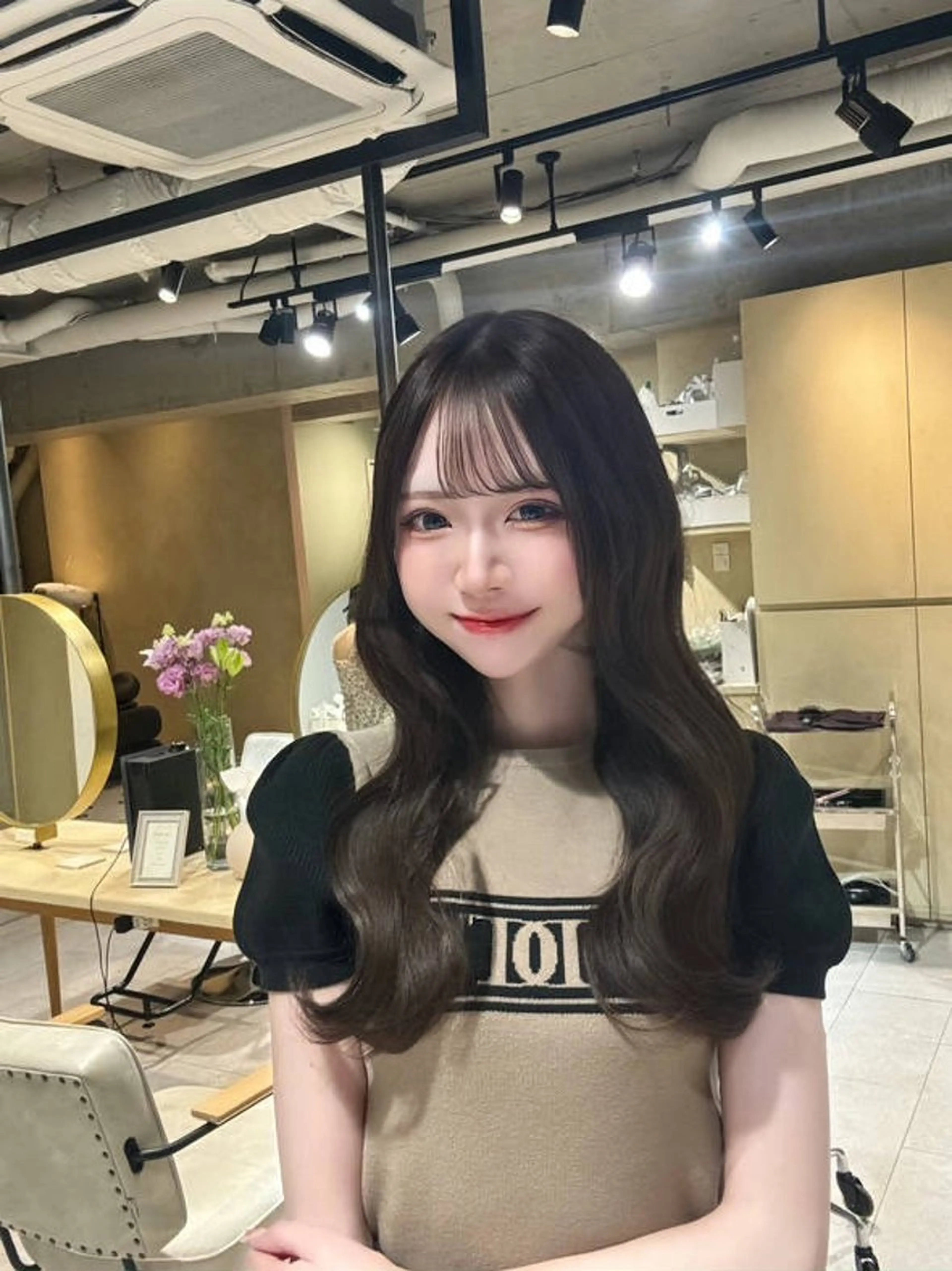 ロング カラー ヘアアレンジ ベージュカラー SALOWIN所属・ブリーチ 縮毛矯正/ 艶髪/COCONAのヘアスタイル