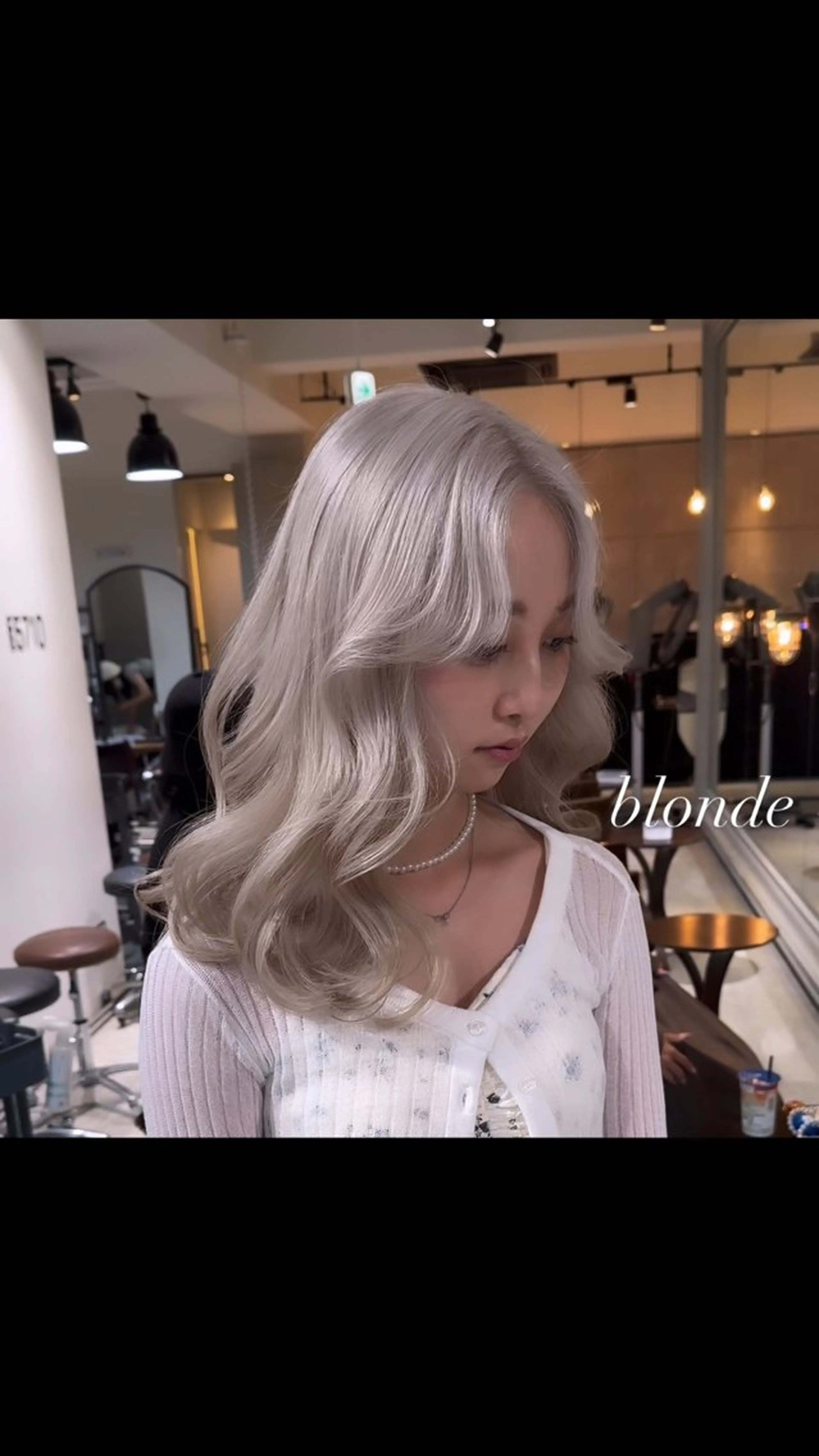 セミロング カラー カット ヘアカラー トリートメント ヘアセット 💜ハイトーン💛 マジカルかいちゃんのヘアスタイル