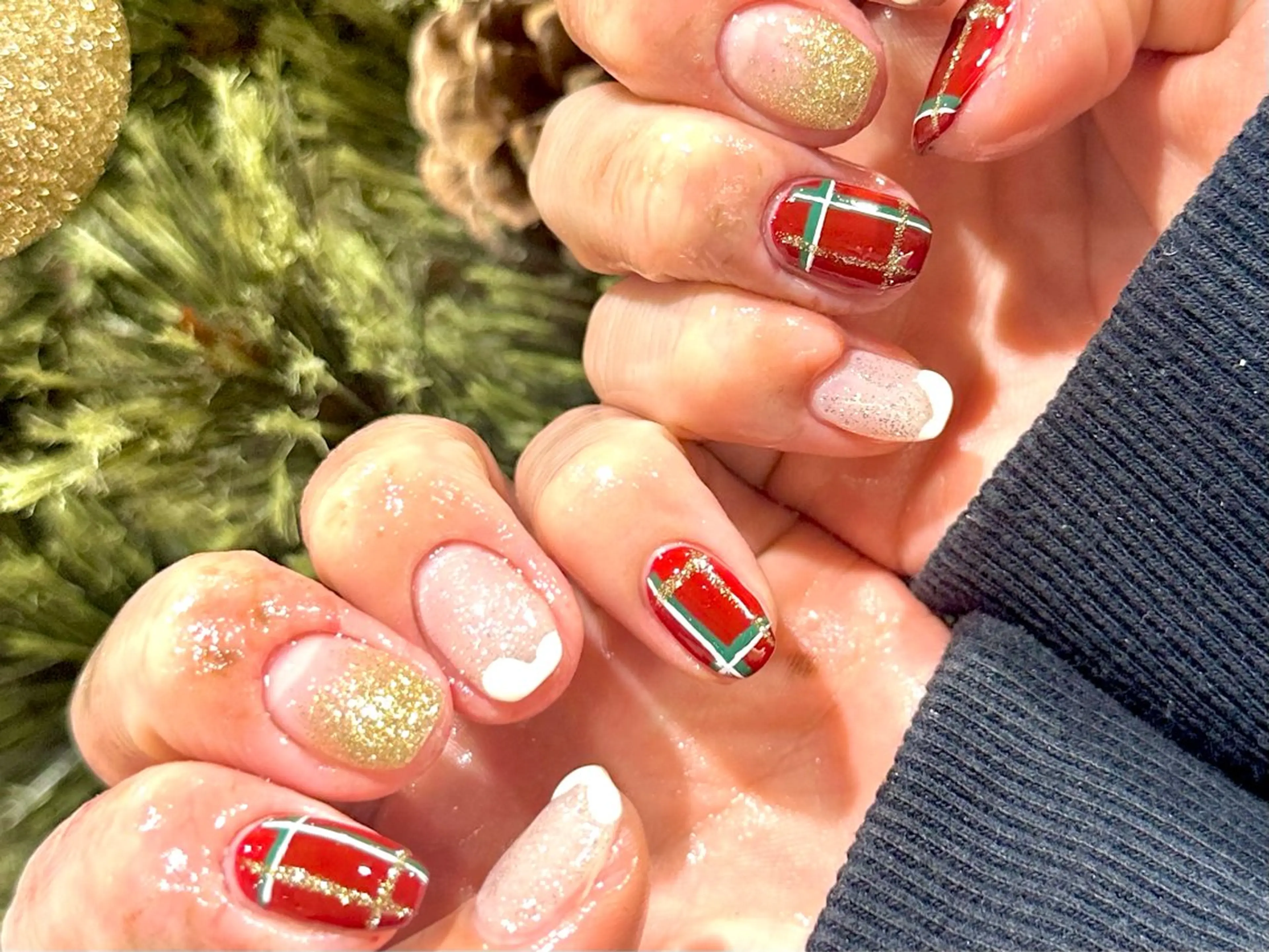 ネイル 冬ネイル クリスマス エムスラッシュセンター南sol所属・kano🫧 指名No.1💫のネイルデザイン