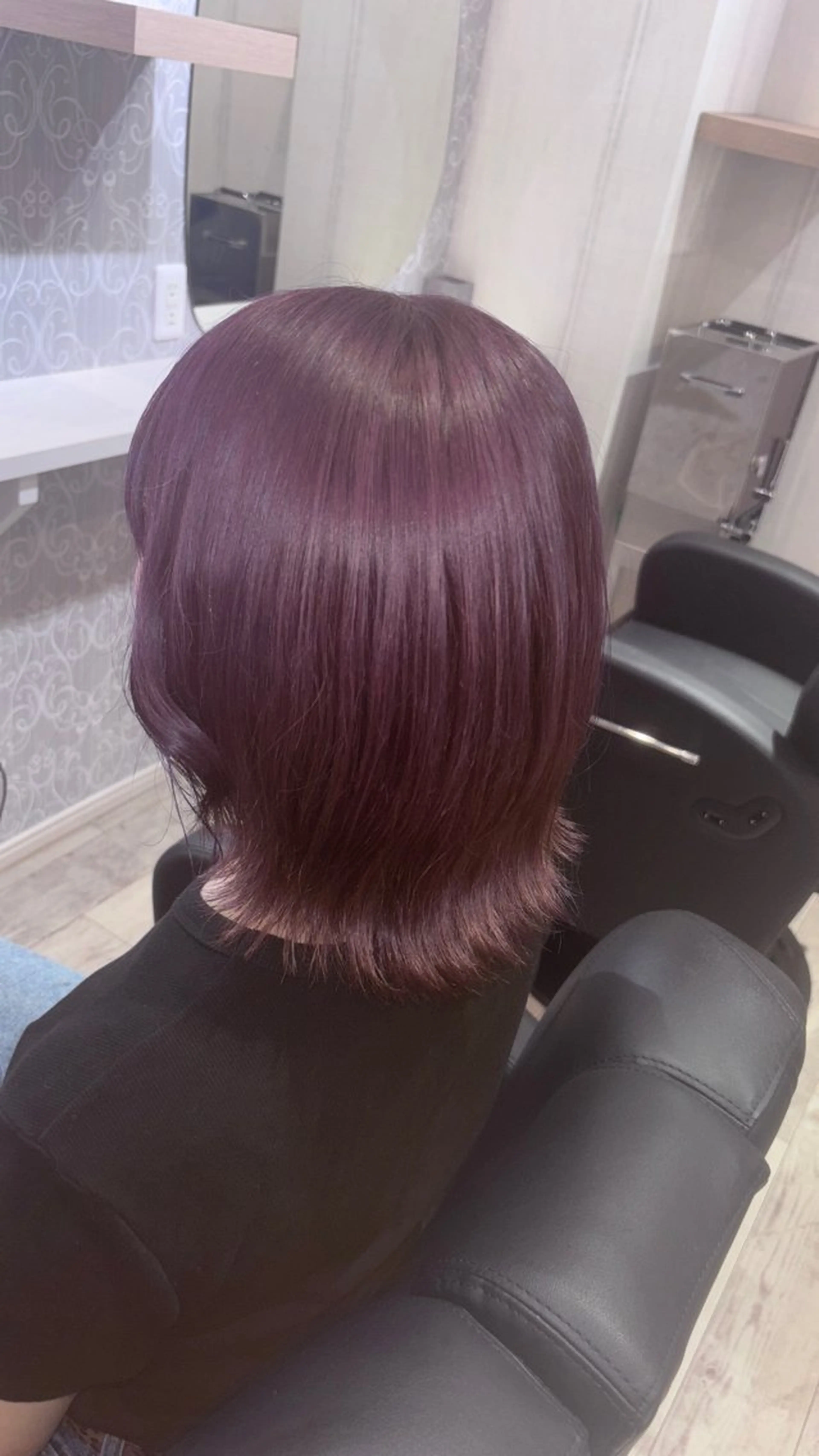 カラー ブリーチ ラベンダーカラー Calbari 中島　朔のヘアスタイル