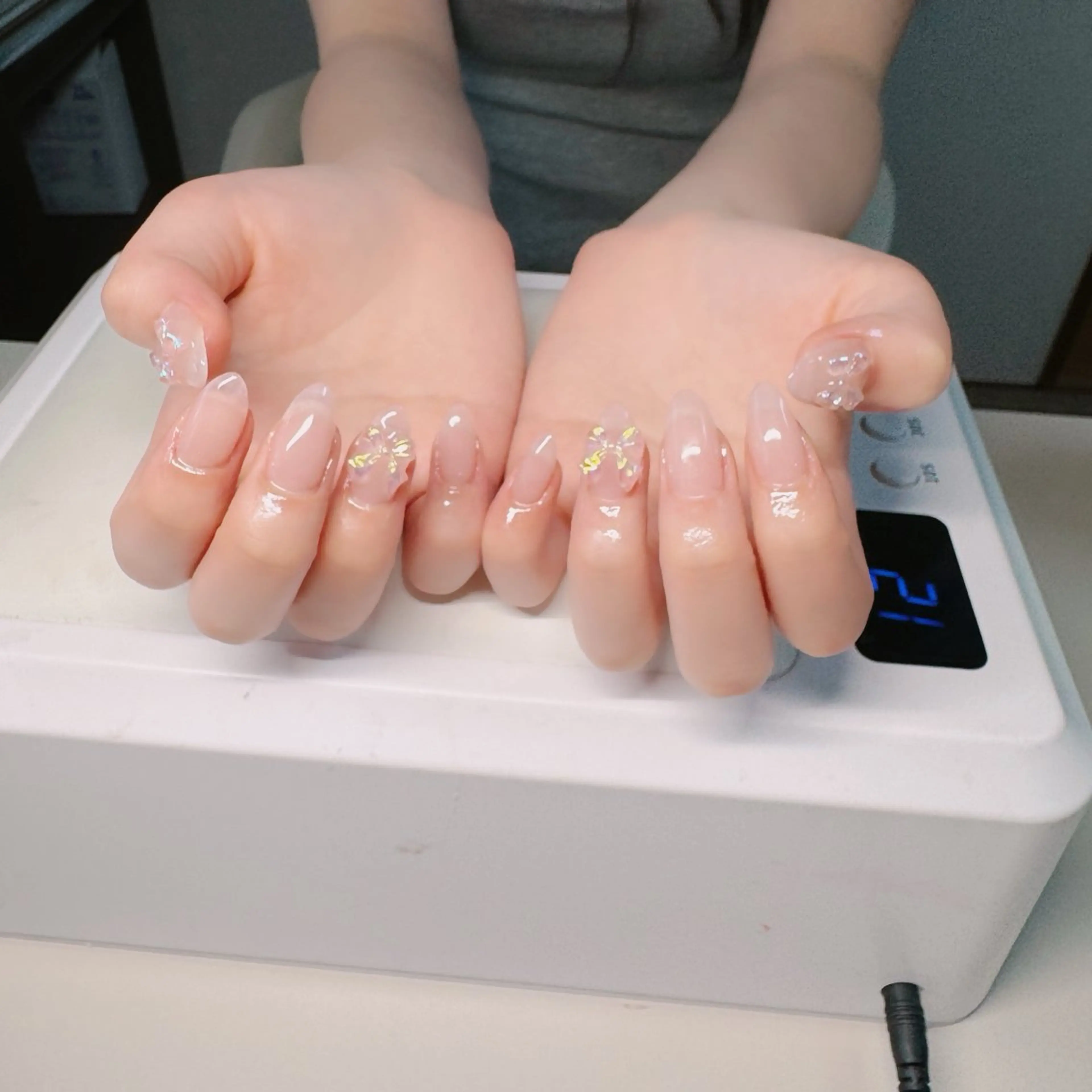 ネイル チークネイル フレンチネイル グラデーション 韓国ネイル マグネットネイル Hana nail所属・Hana Nailのネイルデザイン