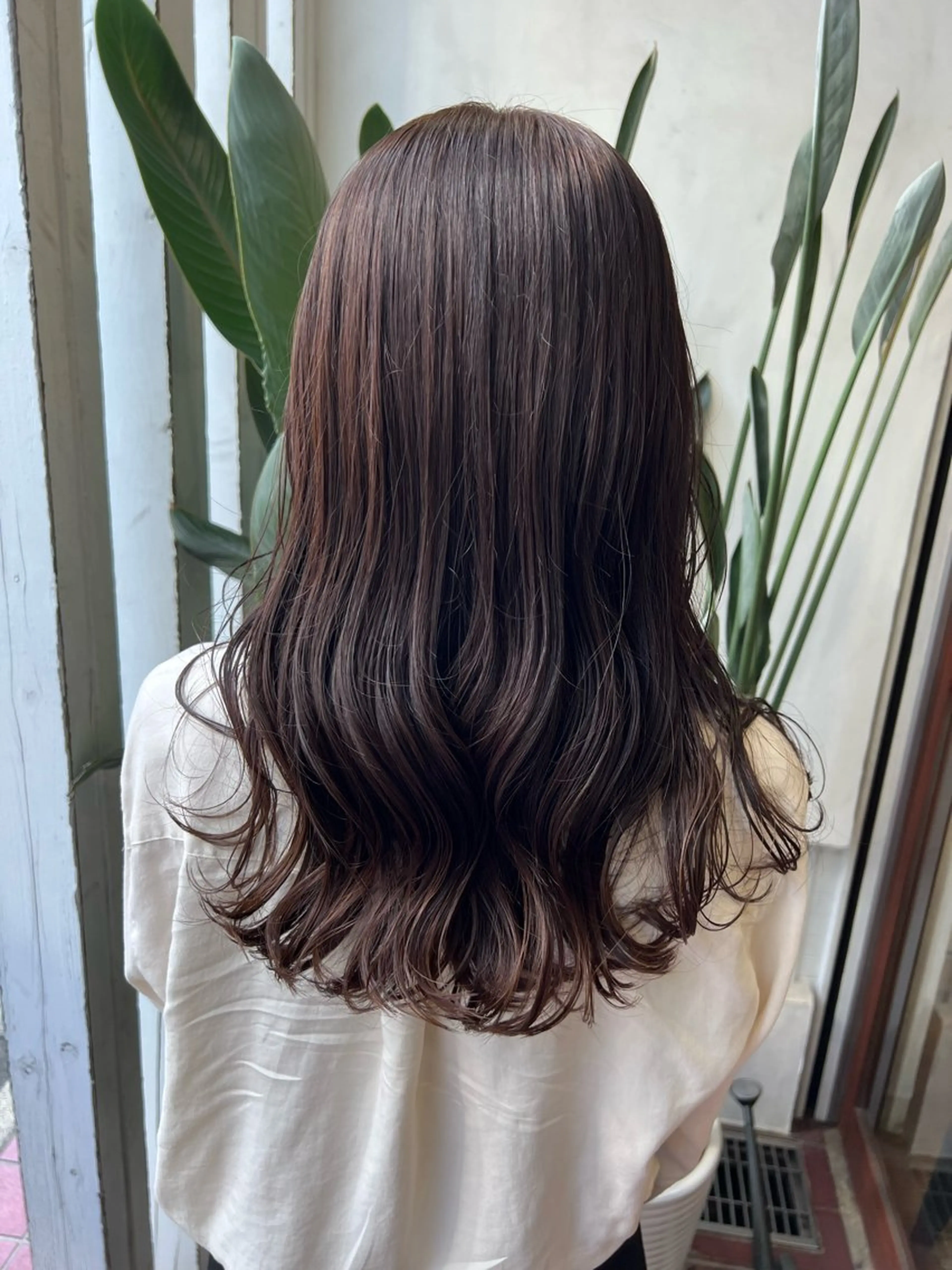 ロング カラー ブラウンカラー ナチュラルブラウン ロング トリートメント ブリーチカラー🦖 岡部木乃夏のヘアスタイル