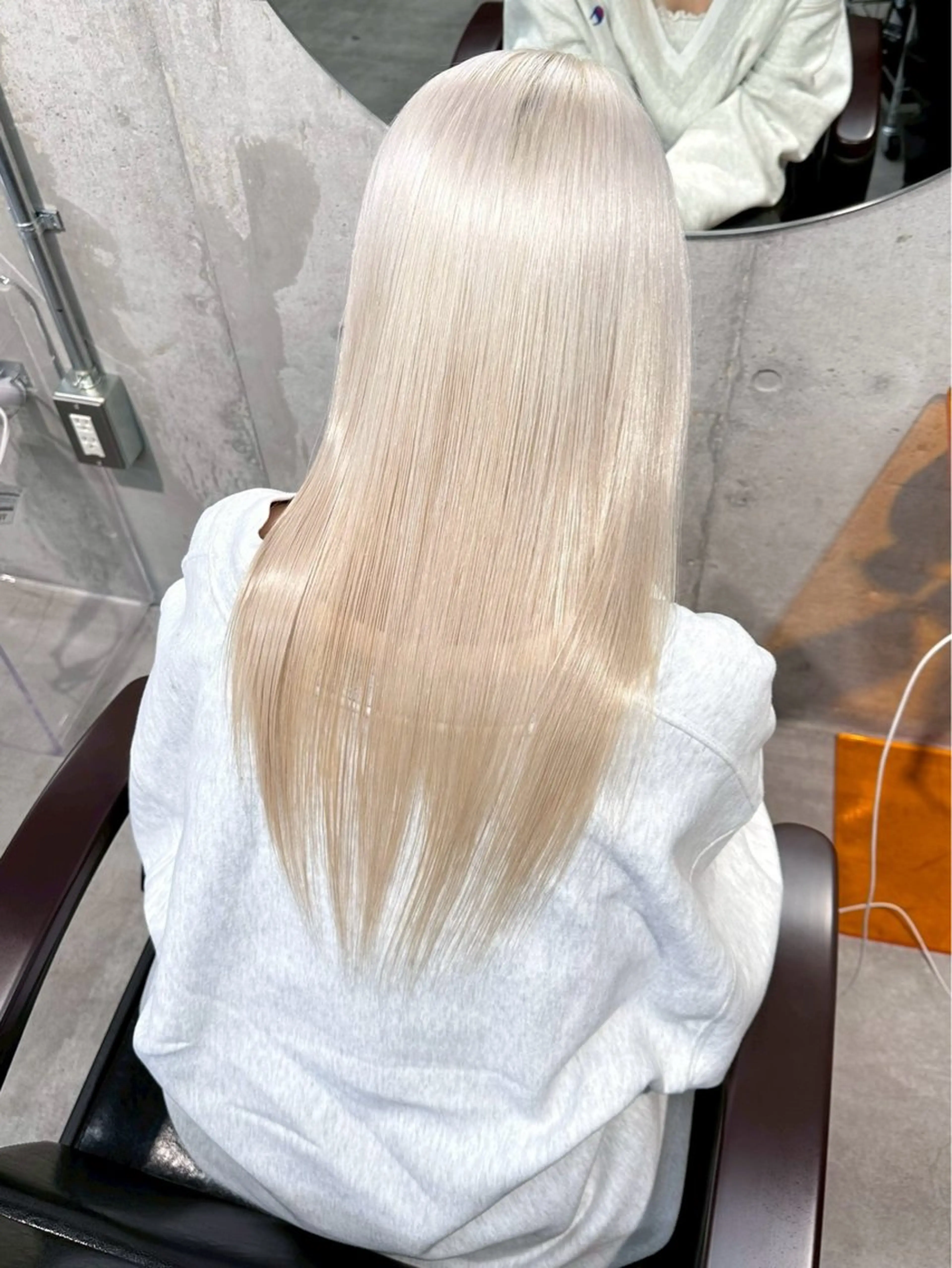 ロング ヘアカラー トリートメント ✨ブリーチカラー/ 艶髪suzu🪽🤎のヘアスタイル