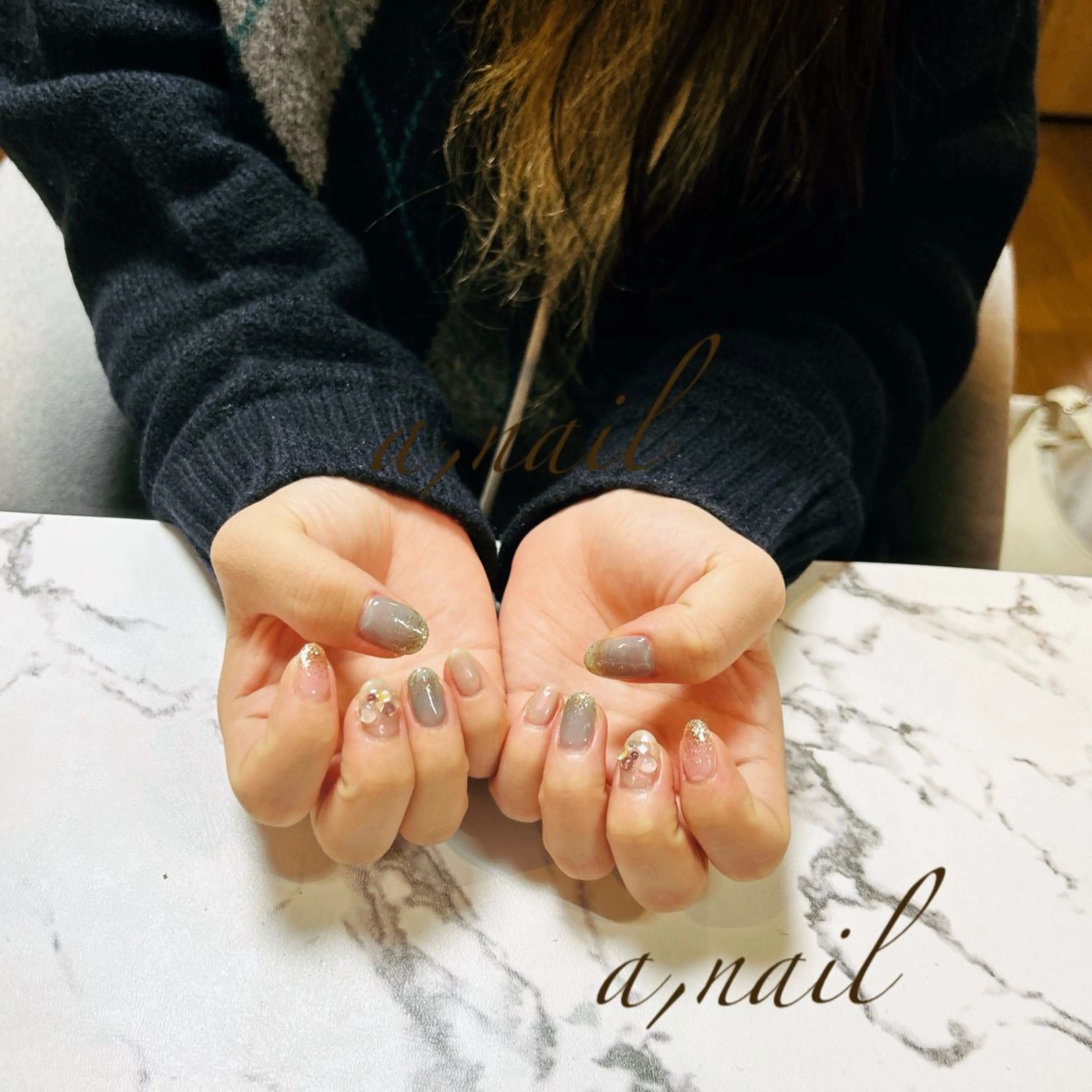 ネイル グラデーション キラキラネイル ラメ(グリッター) ラメグラデーション オフィスネイル ネイルサロン エーネイルのネイルデザイン