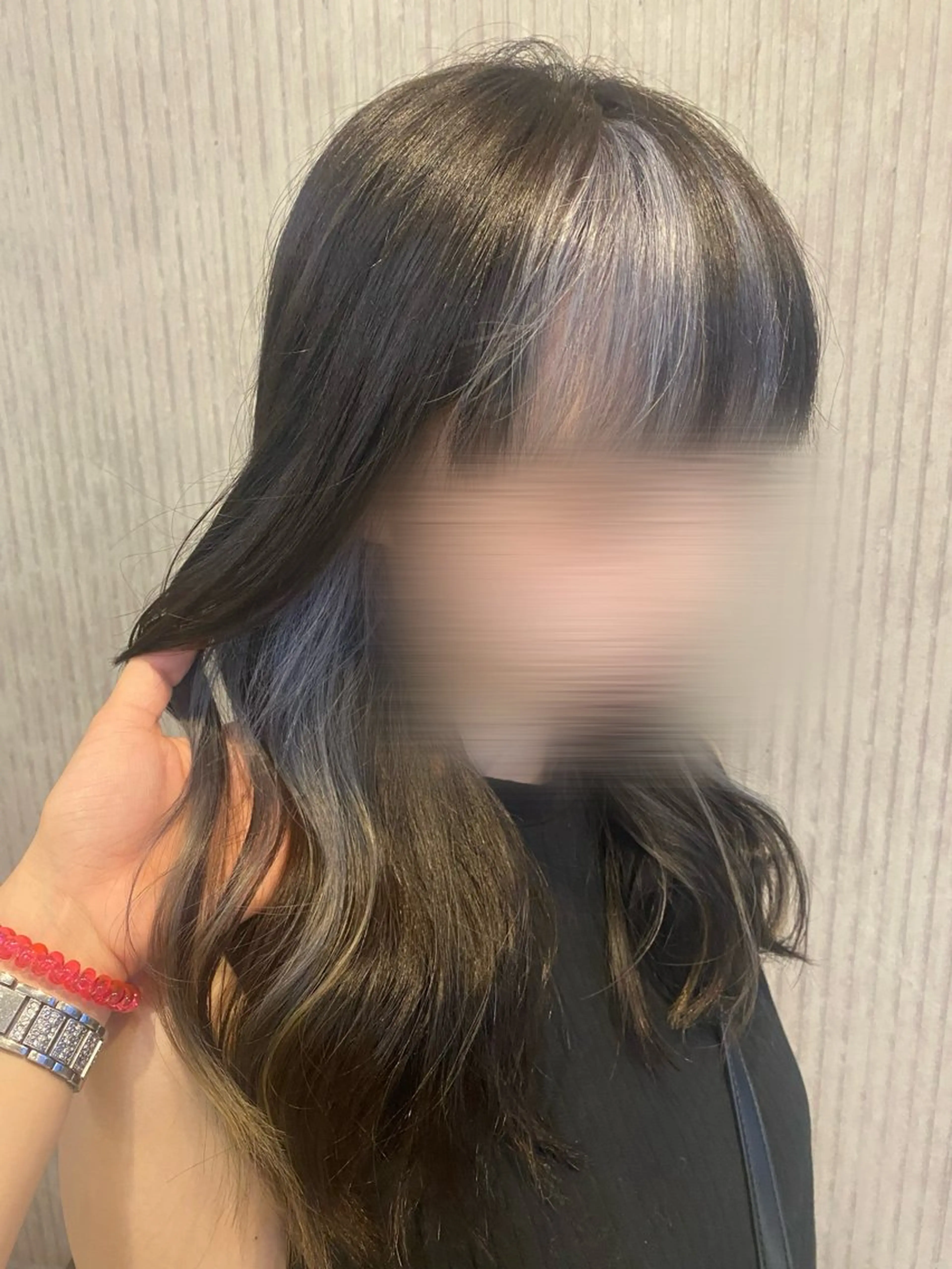 セミロング カラー 中山 愛美莉のヘアスタイル